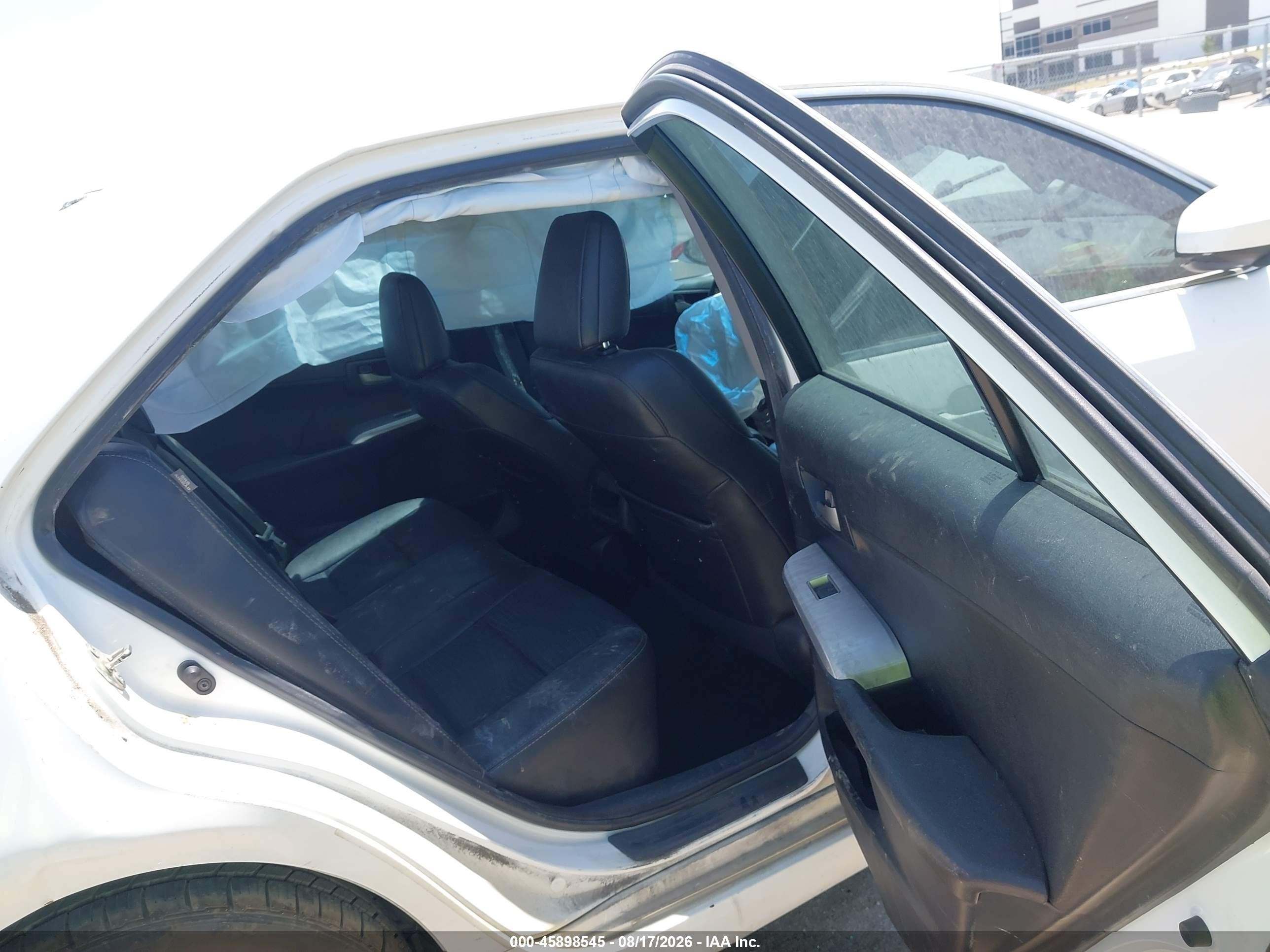 2014 Toyota Camry Se White vin: 4T1BF1FK4EU759672