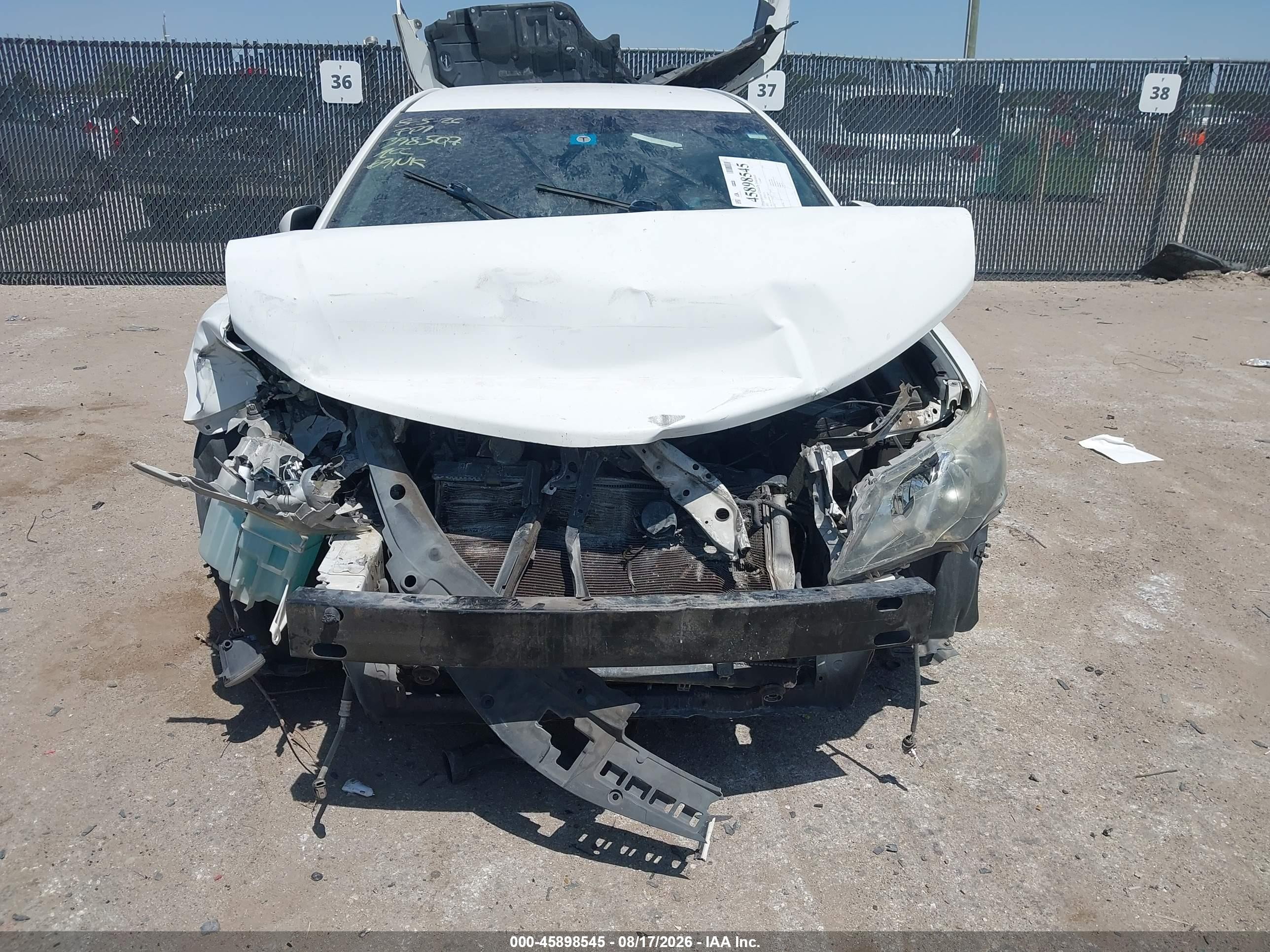 2014 Toyota Camry Se White vin: 4T1BF1FK4EU759672