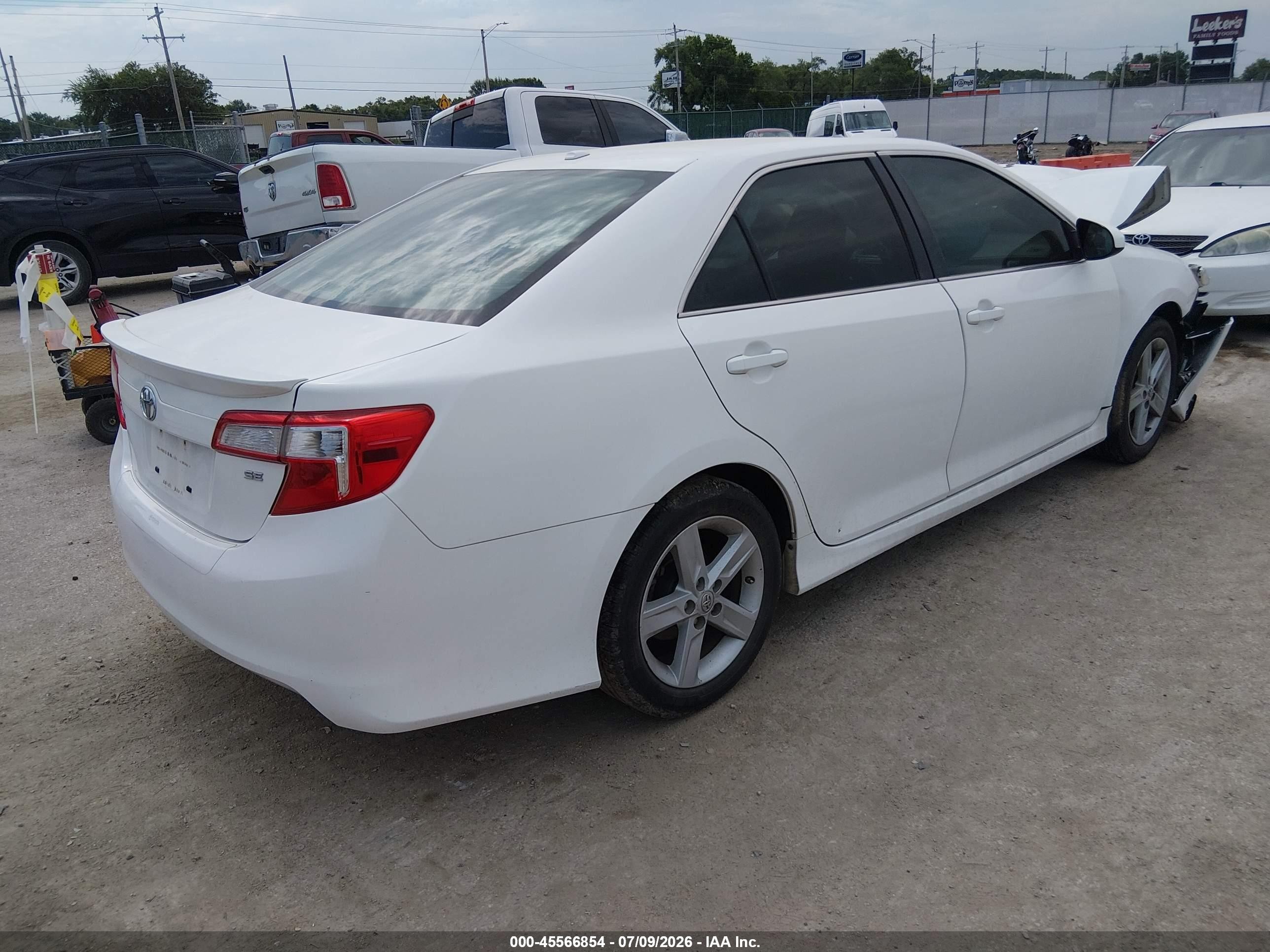 2014 Toyota Camry Se White vin: 4T1BF1FK4EU760272