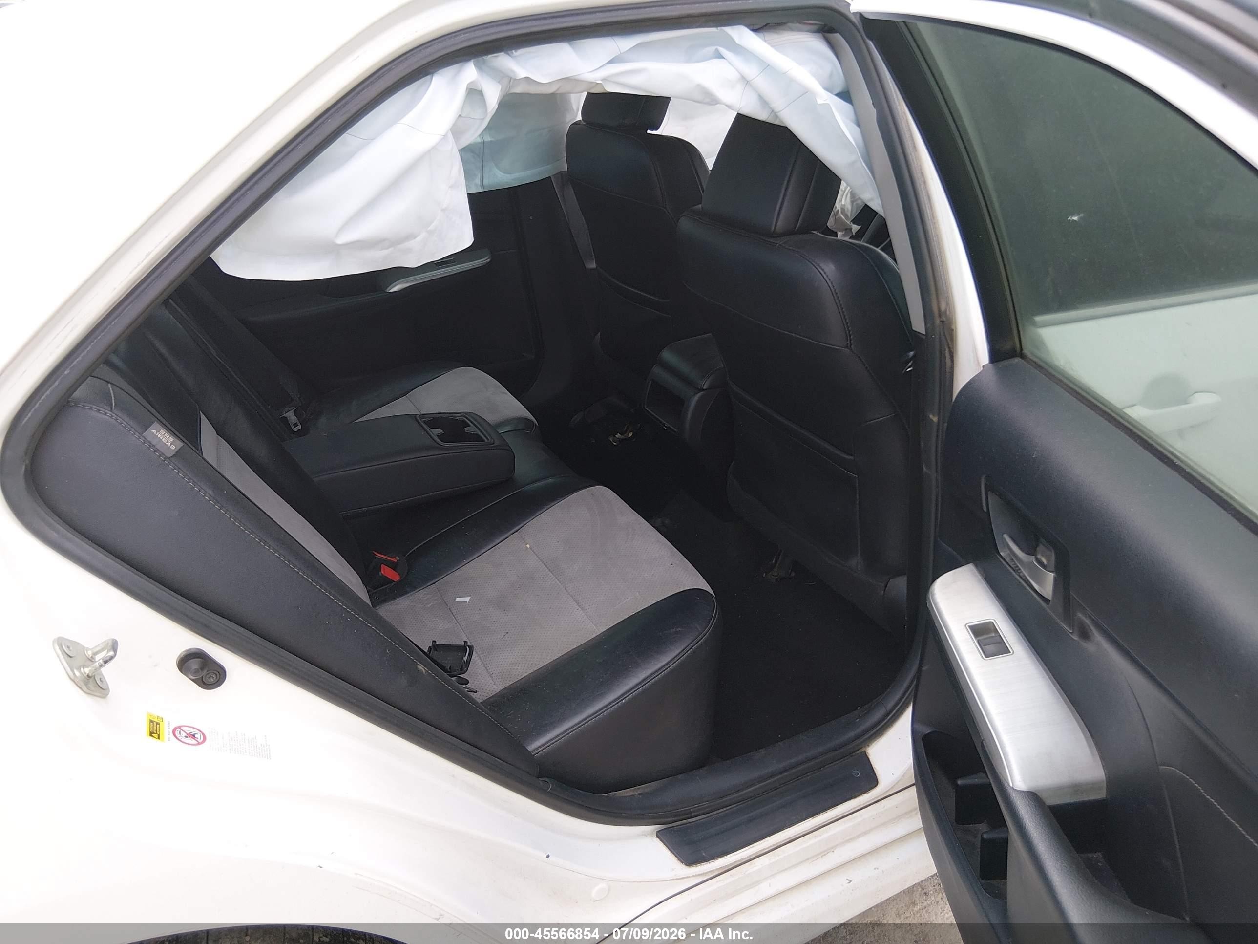 2014 Toyota Camry Se White vin: 4T1BF1FK4EU760272