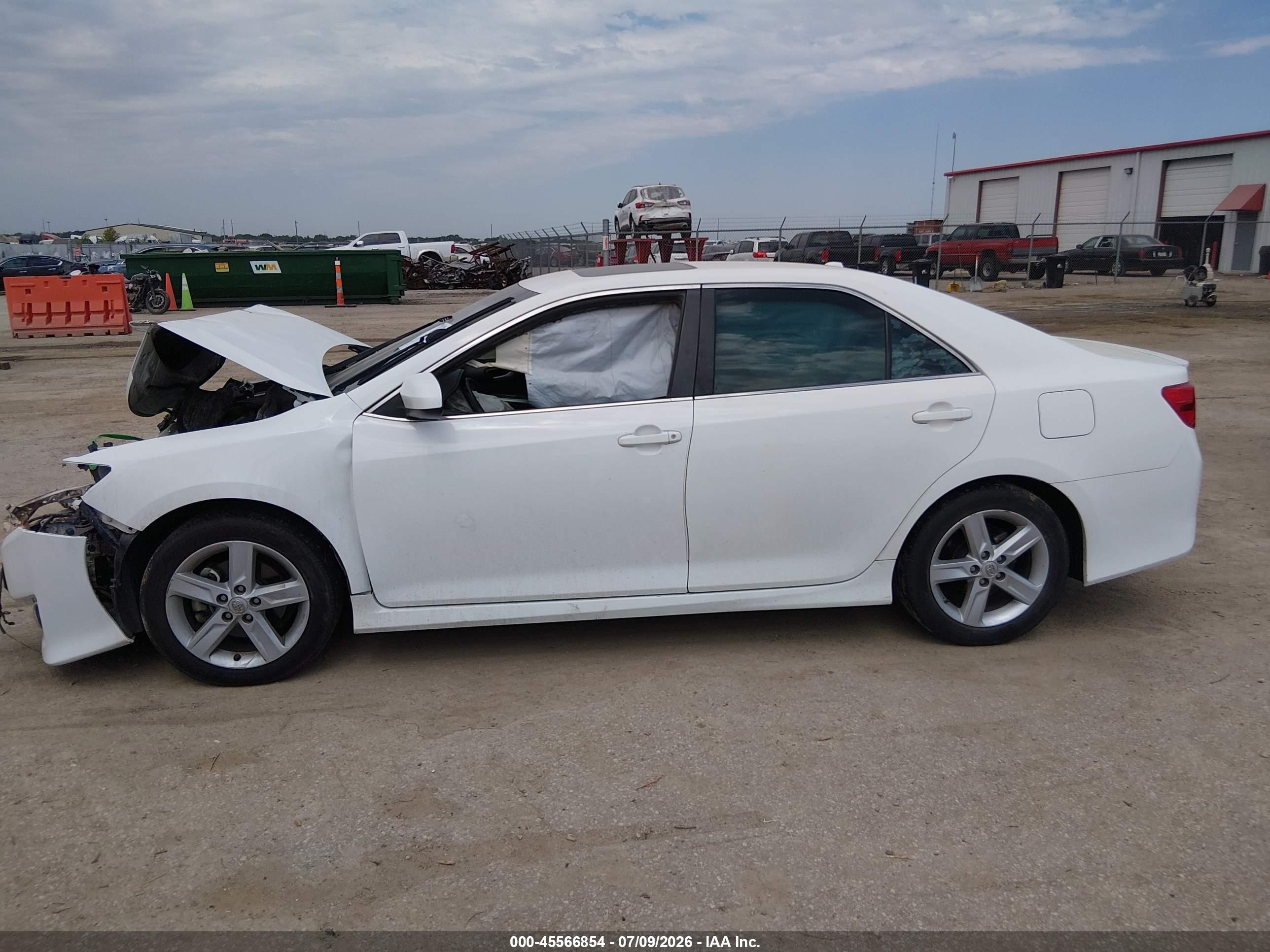 2014 Toyota Camry Se White vin: 4T1BF1FK4EU760272