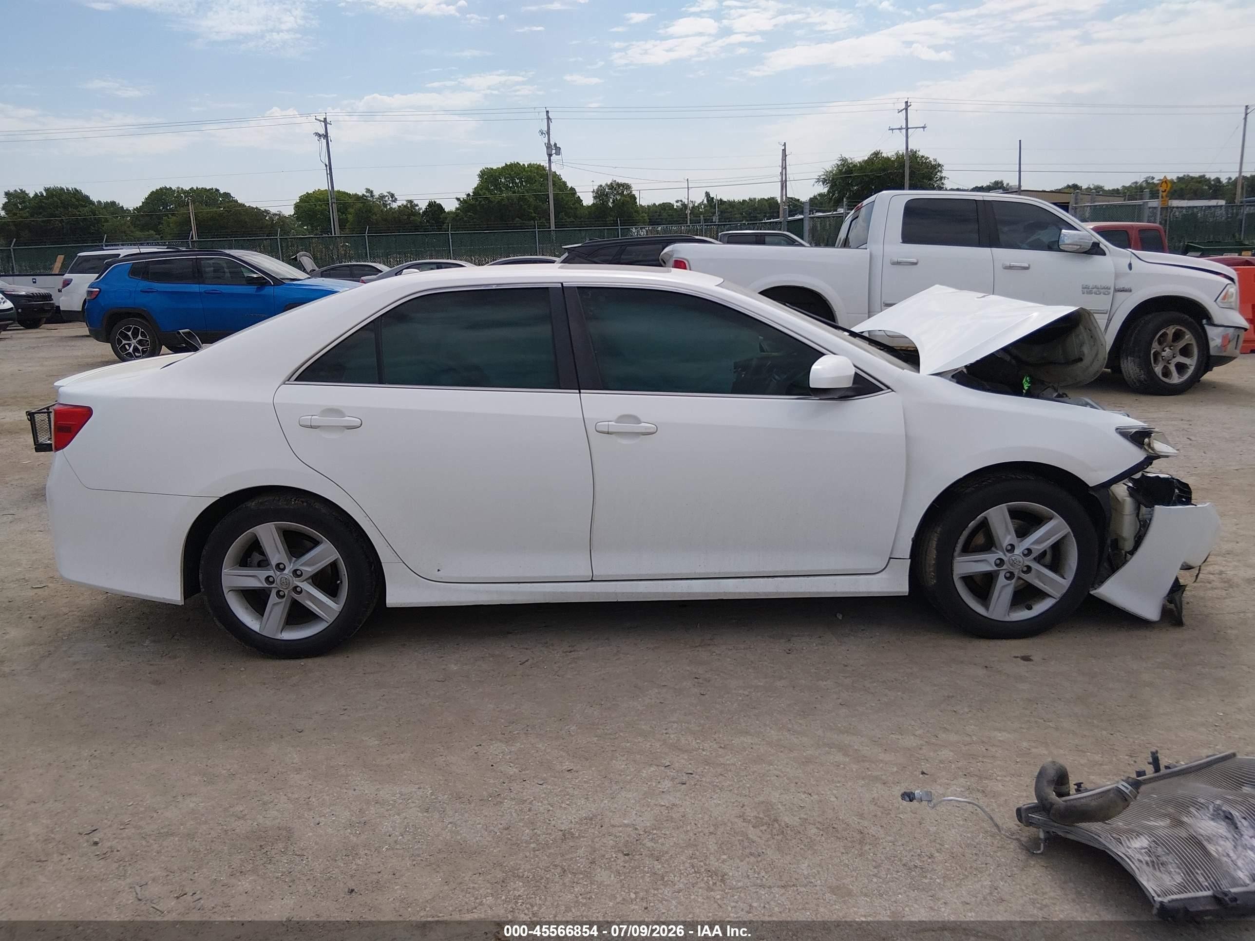 2014 Toyota Camry Se White vin: 4T1BF1FK4EU760272