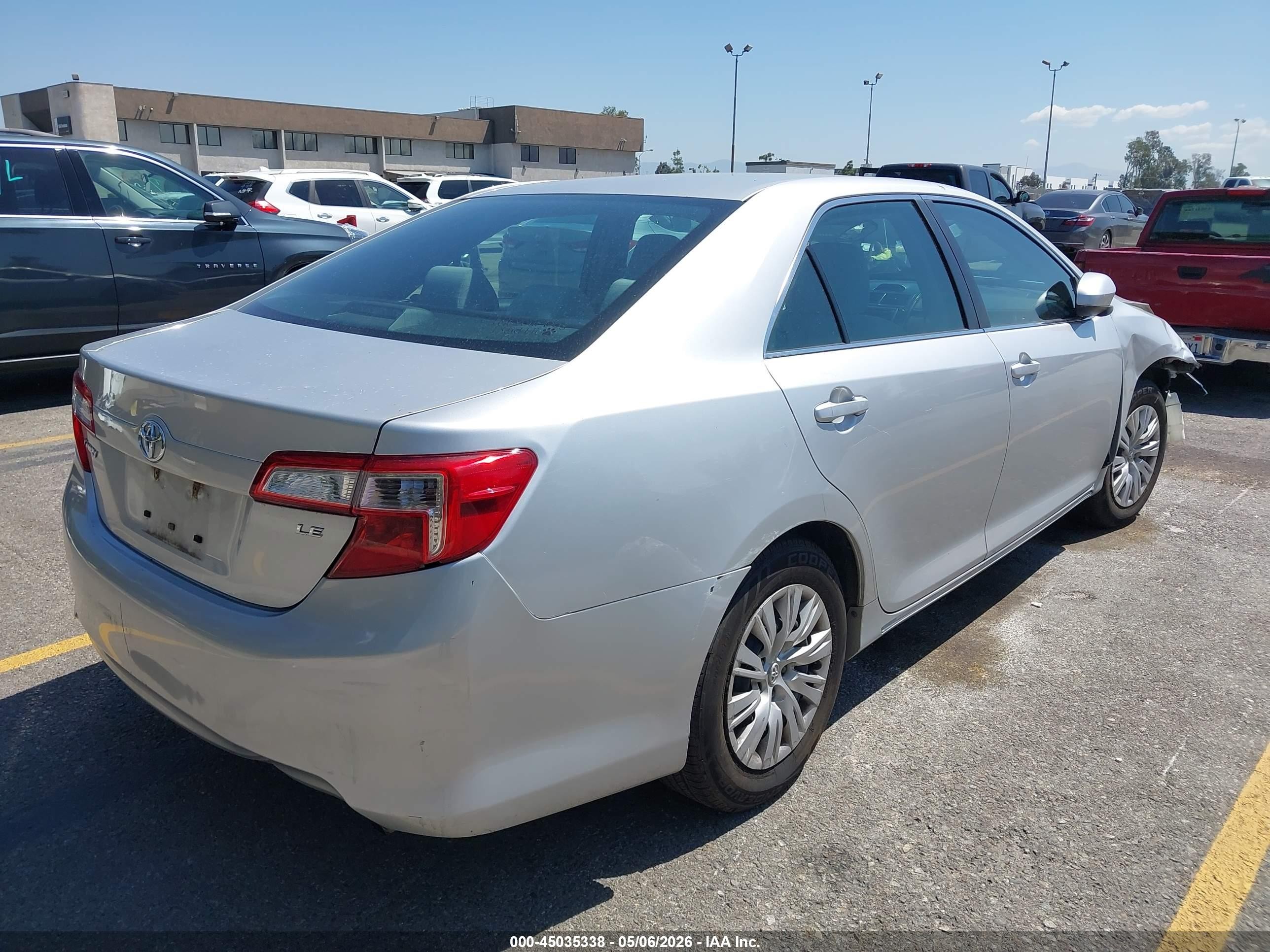 2014 Toyota Camry Le Silver vin: 4T1BF1FK4EU770655