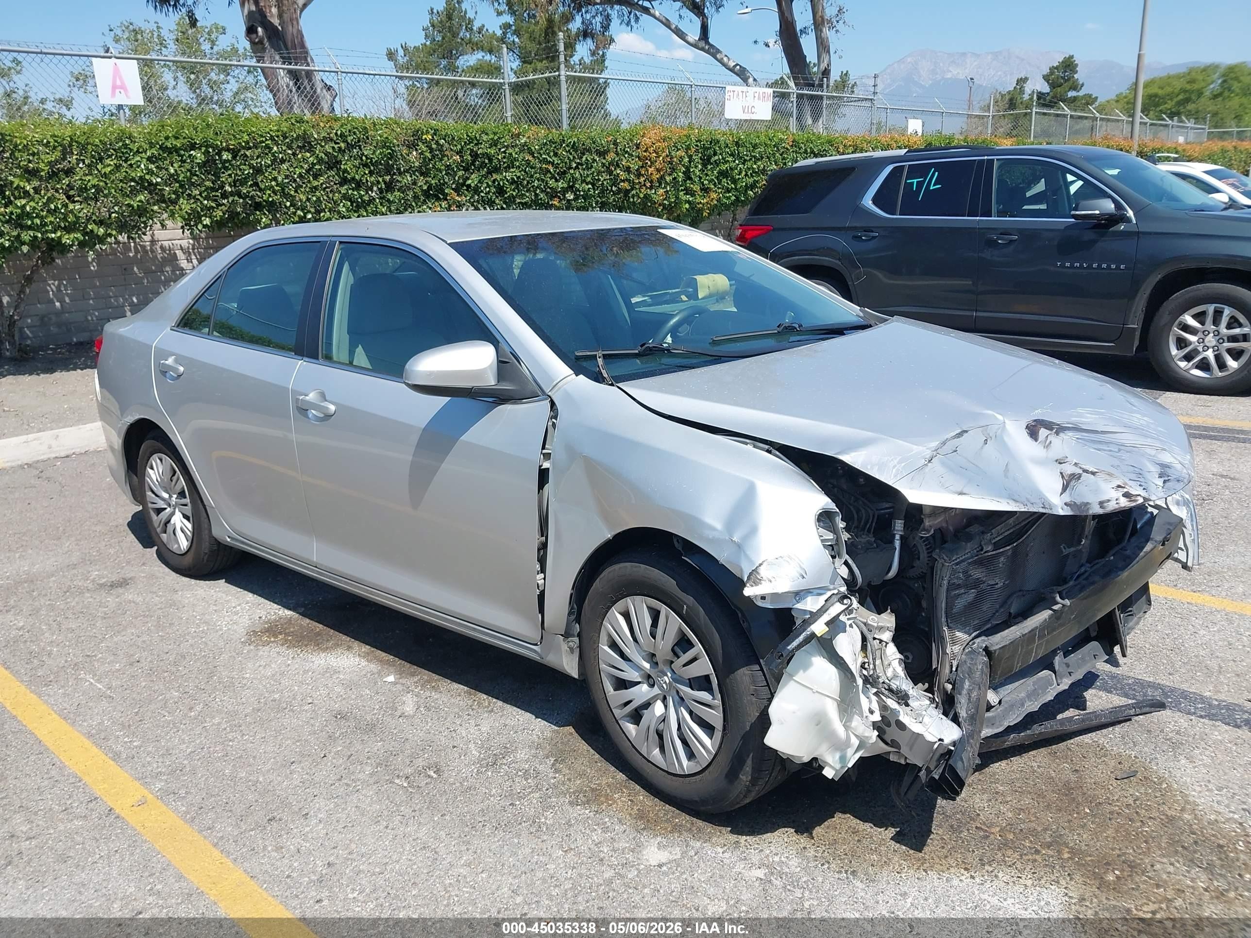 2014 Toyota Camry Le Silver vin: 4T1BF1FK4EU770655