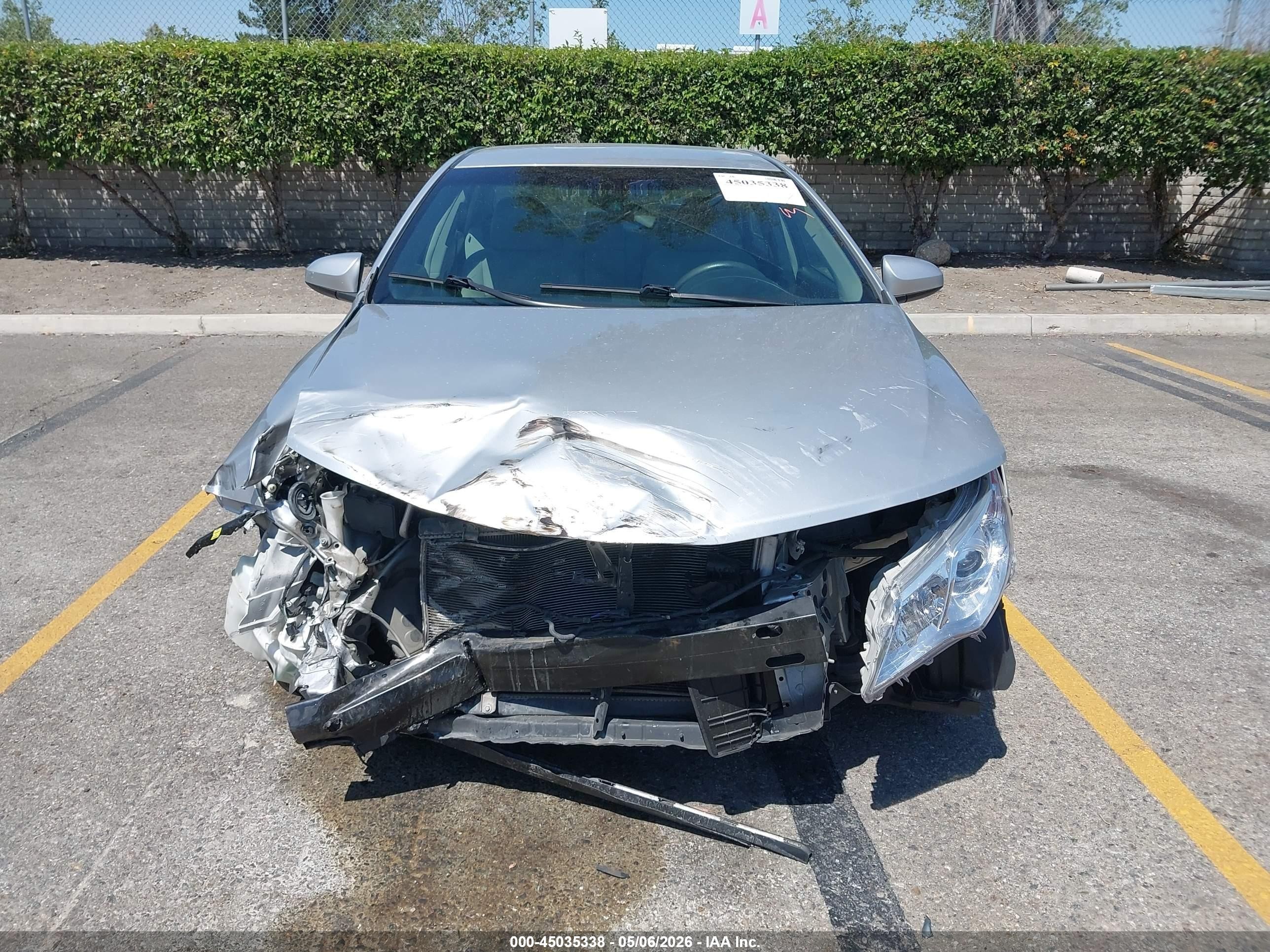 2014 Toyota Camry Le Silver vin: 4T1BF1FK4EU770655