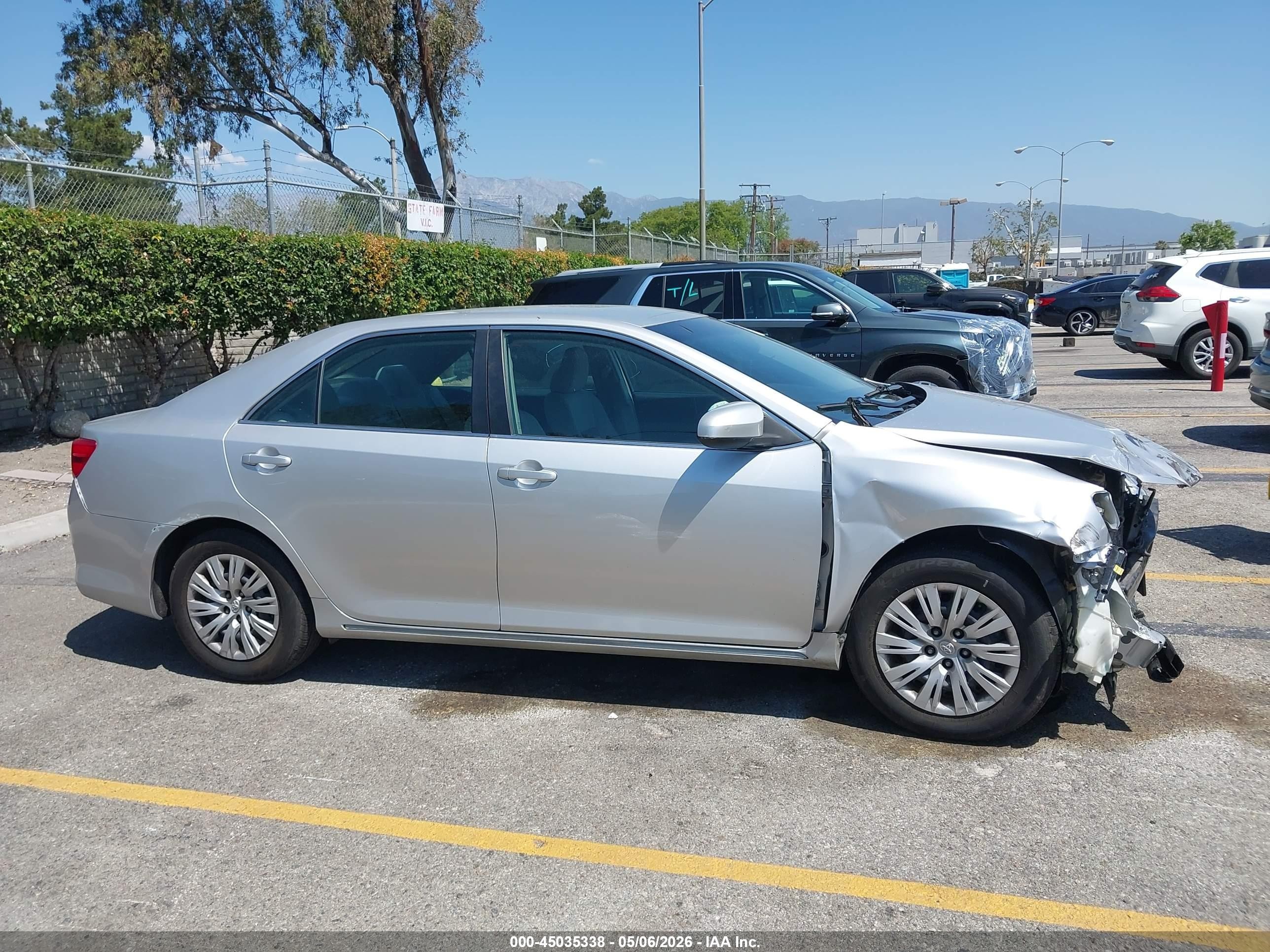 2014 Toyota Camry Le Silver vin: 4T1BF1FK4EU770655