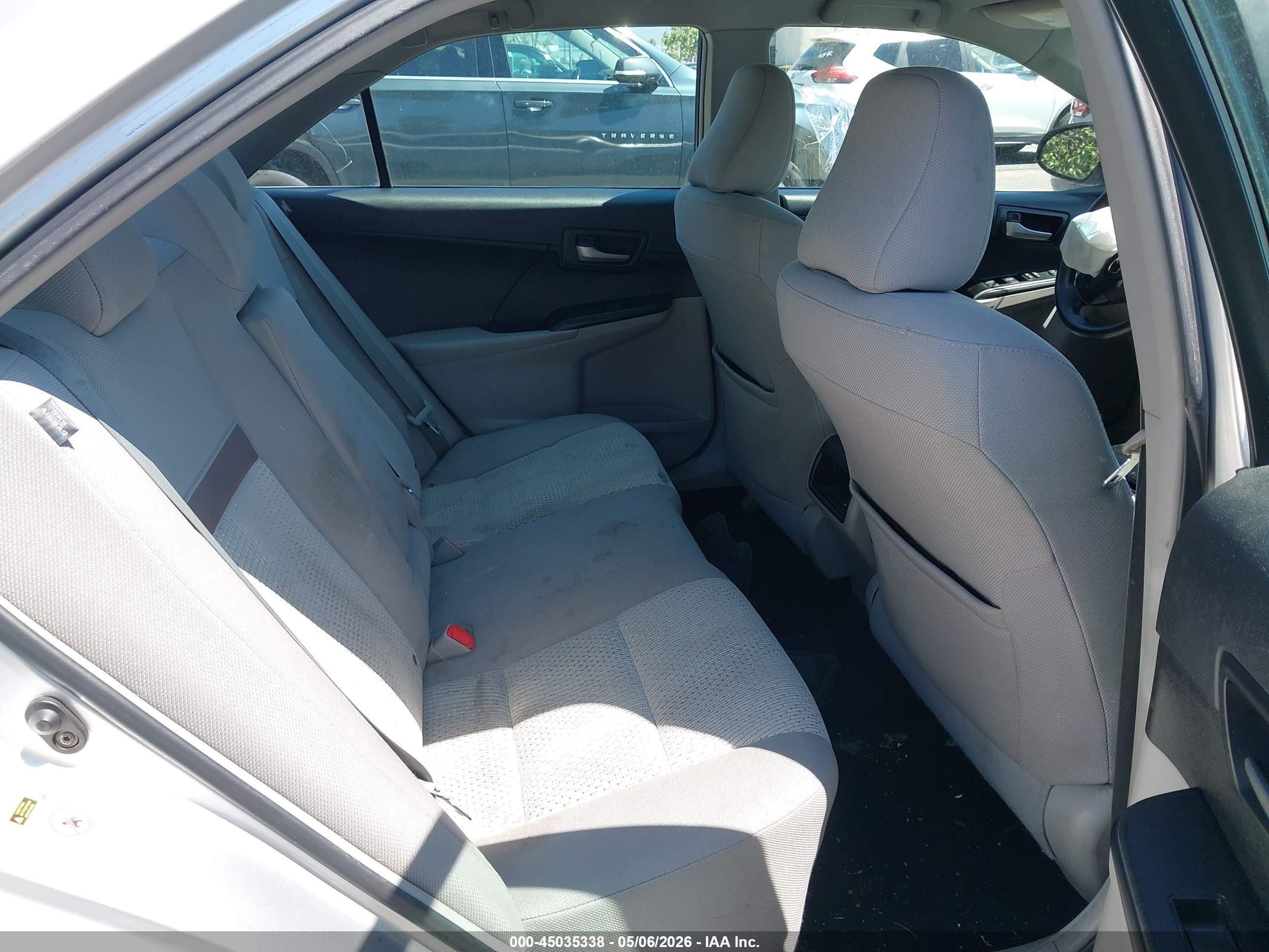 2014 Toyota Camry Le Silver vin: 4T1BF1FK4EU770655
