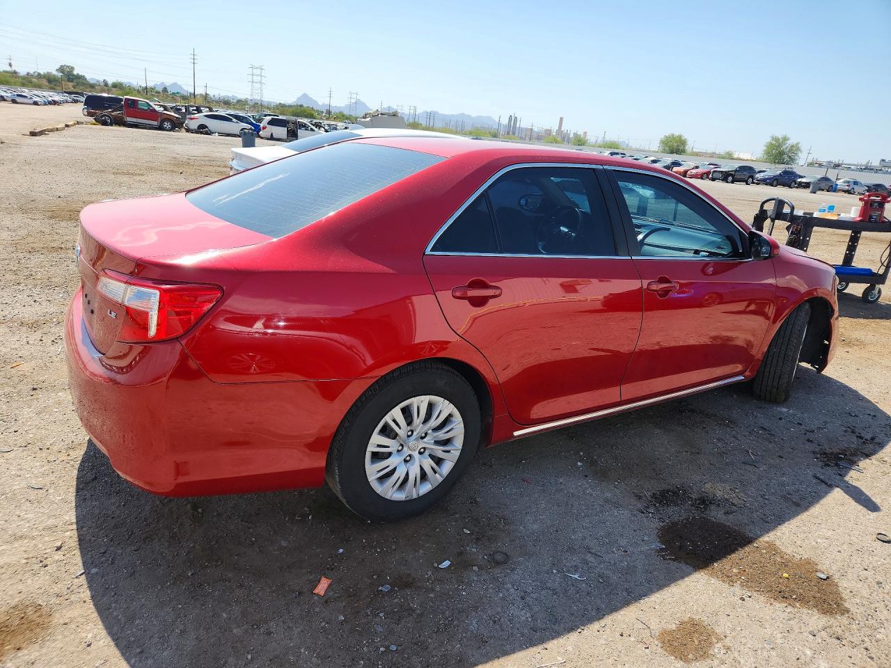 2014 Toyota Camry Le Красный vin: 4T1BF1FK4EU777962