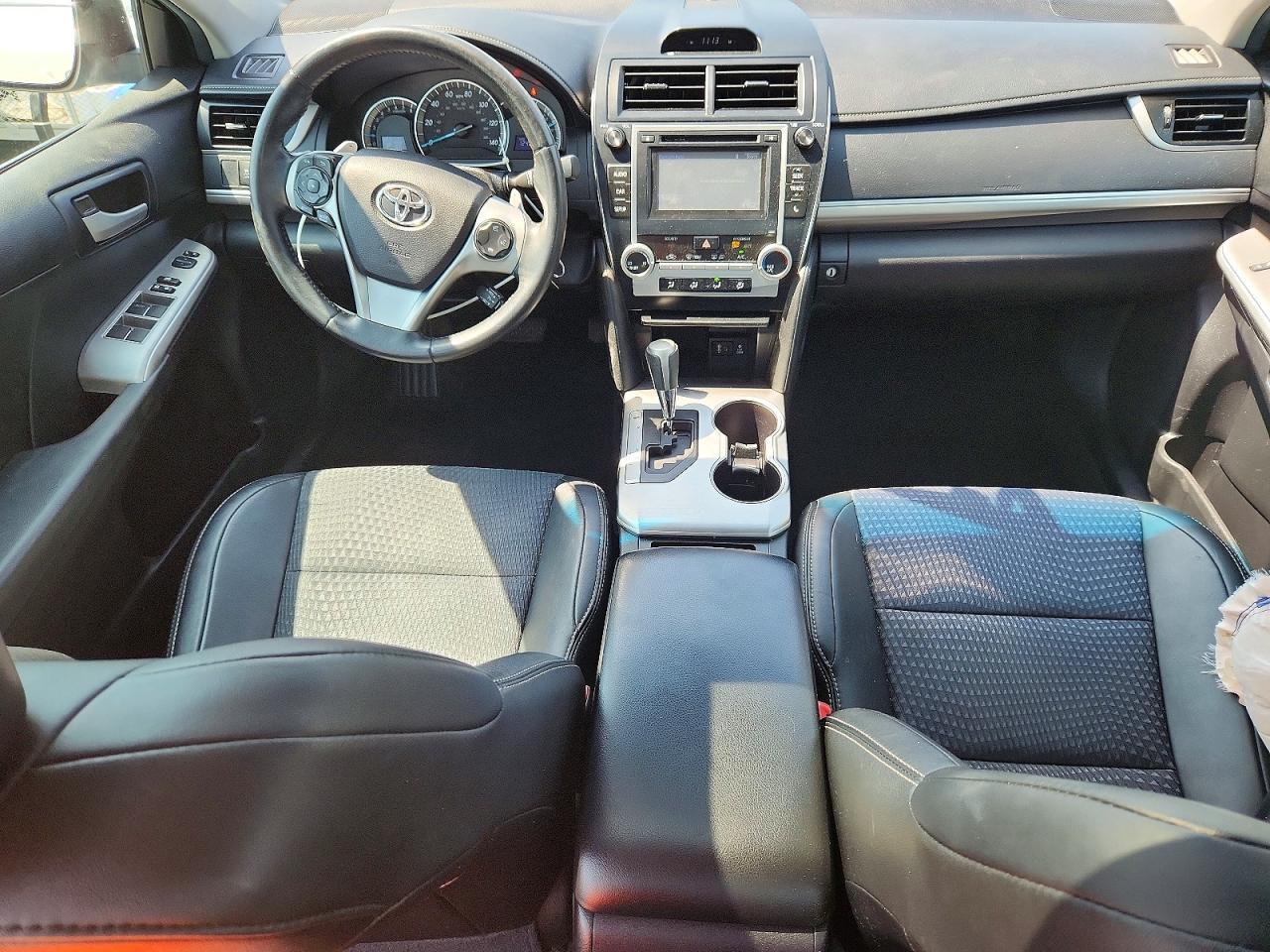 2014 Toyota Camry Se White vin: 4T1BF1FK4EU785740