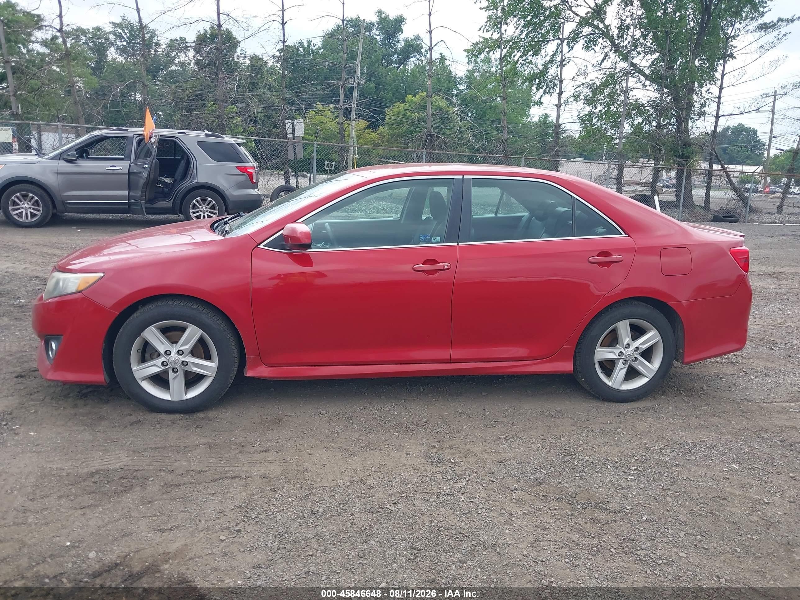 2014 Toyota Camry Se Red vin: 4T1BF1FK4EU791490