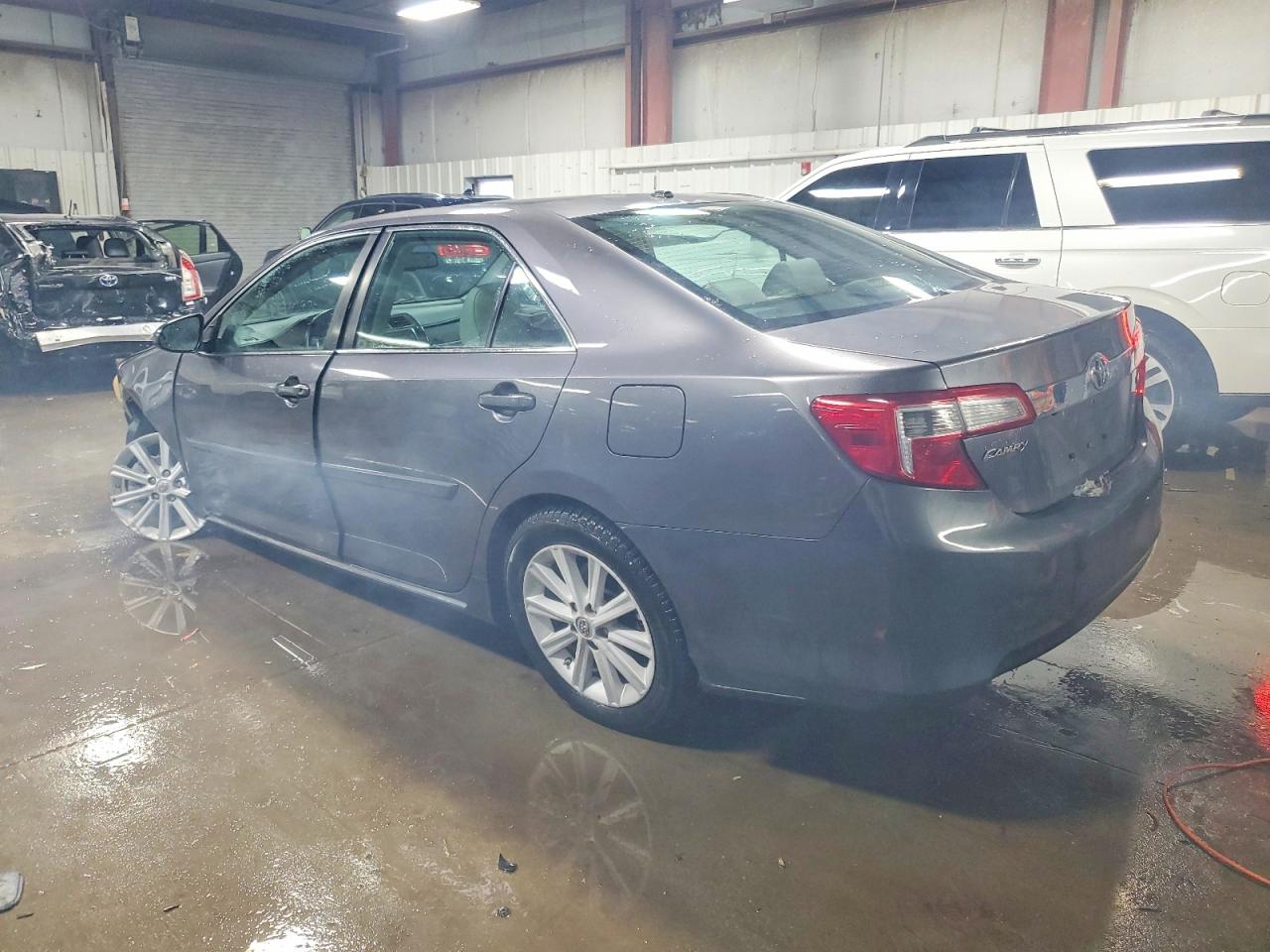 2014 Toyota Camry L Серебряный vin: 4T1BF1FK4EU792297