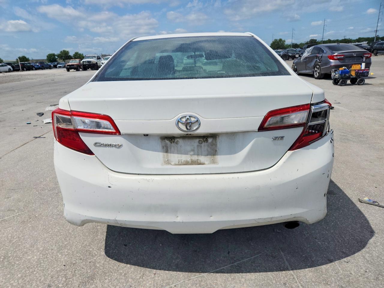 2014 Toyota Camry Se White vin: 4T1BF1FK4EU792770