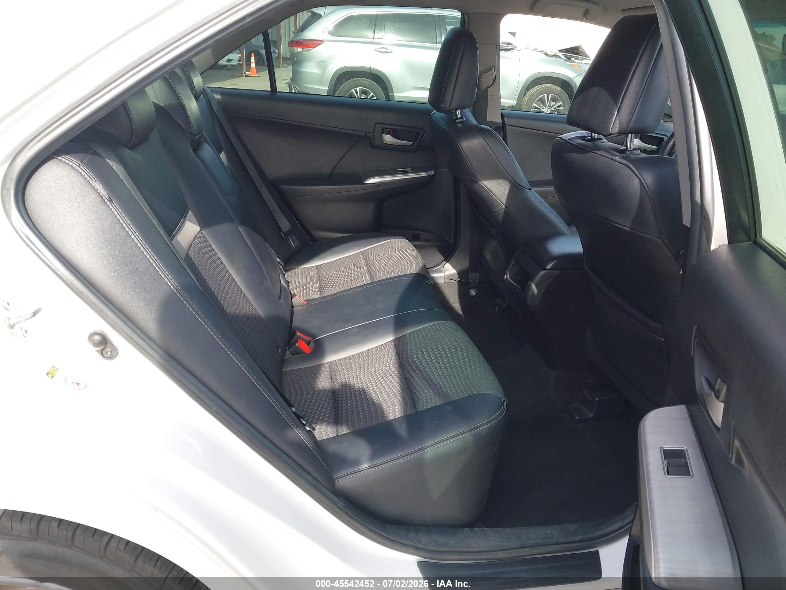 2014 Toyota Camry Se White vin: 4T1BF1FK4EU801354