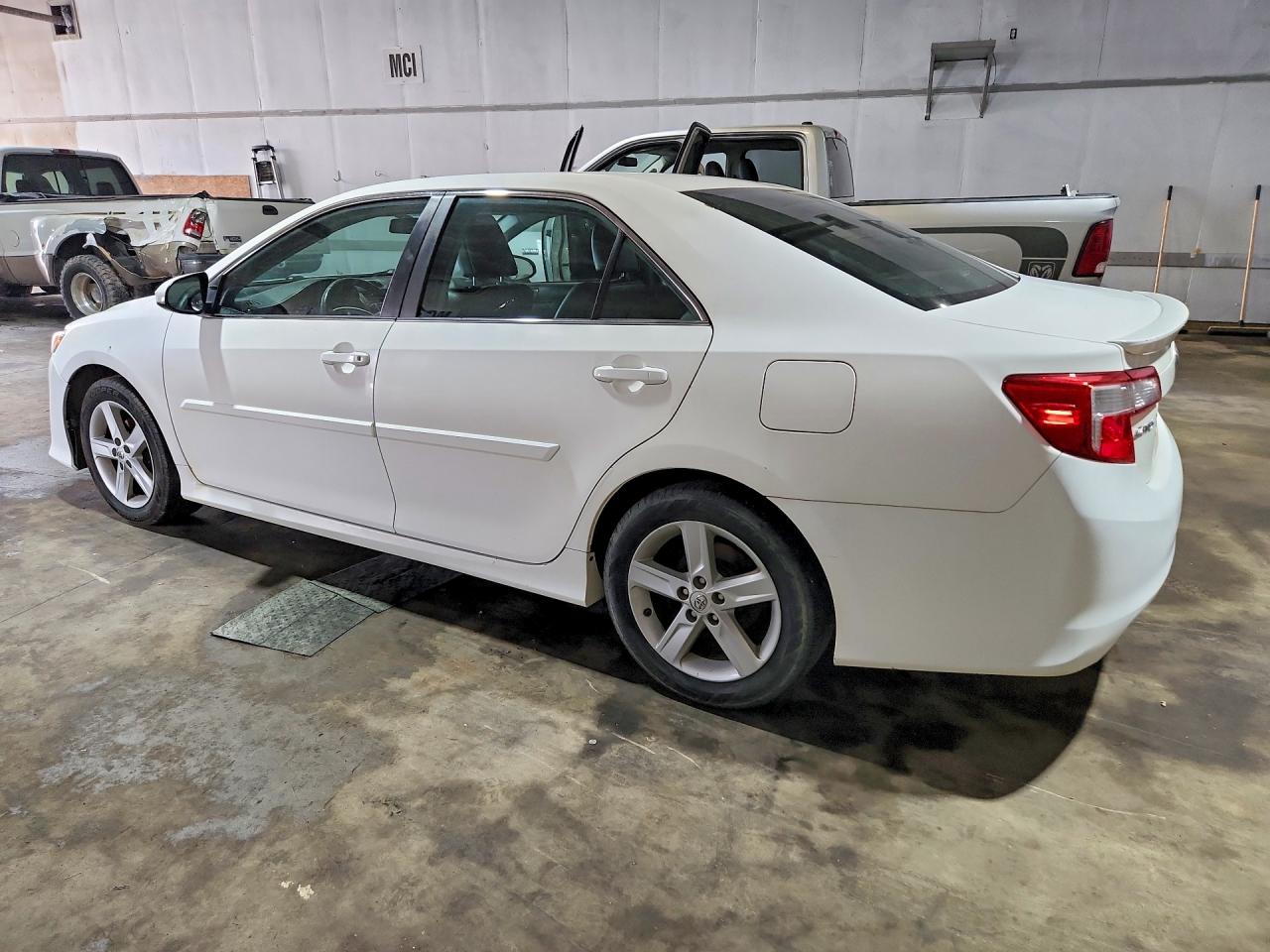 2014 Toyota Camry Se White vin: 4T1BF1FK4EU809776