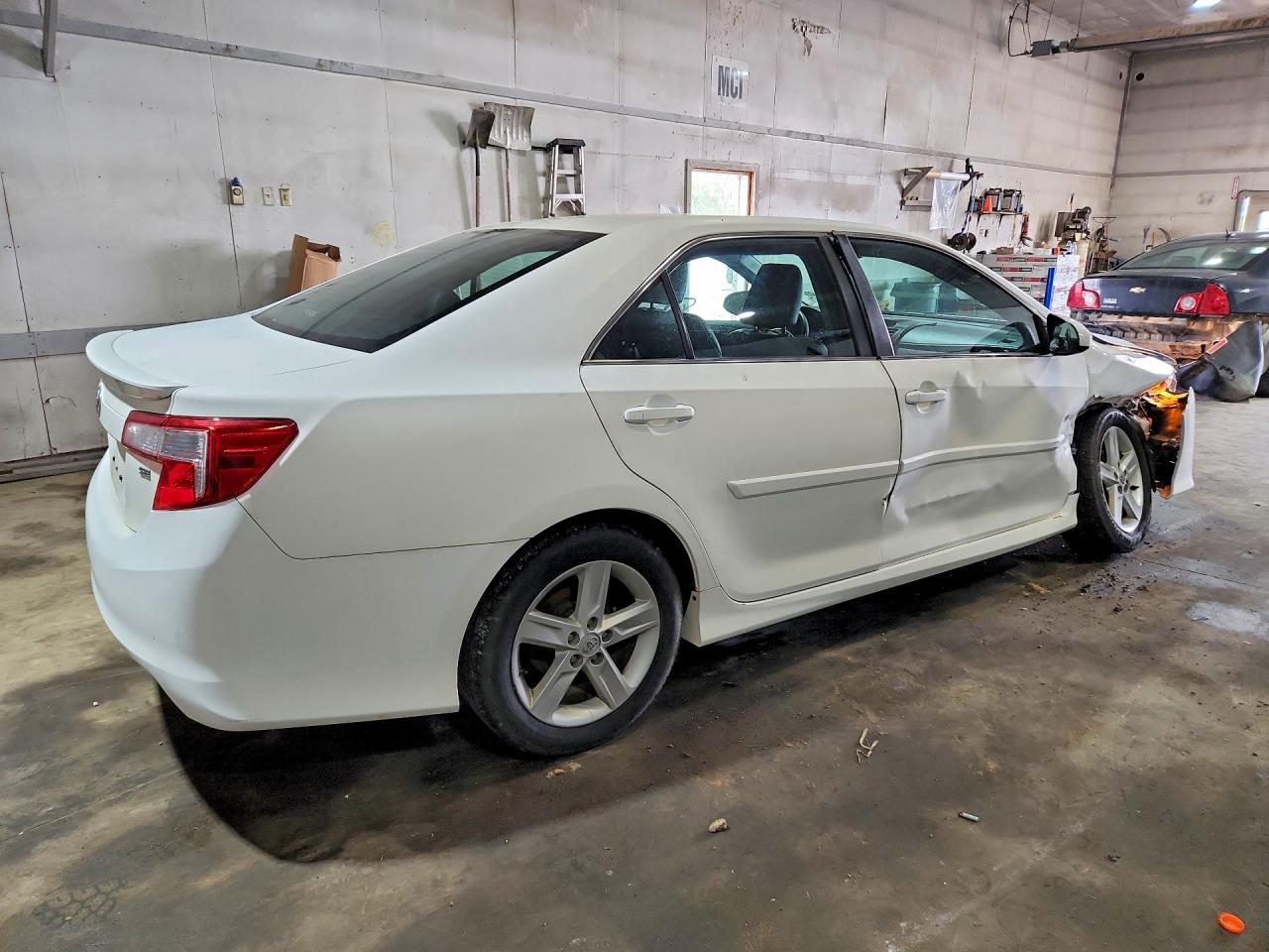 2014 Toyota Camry Se White vin: 4T1BF1FK4EU809776