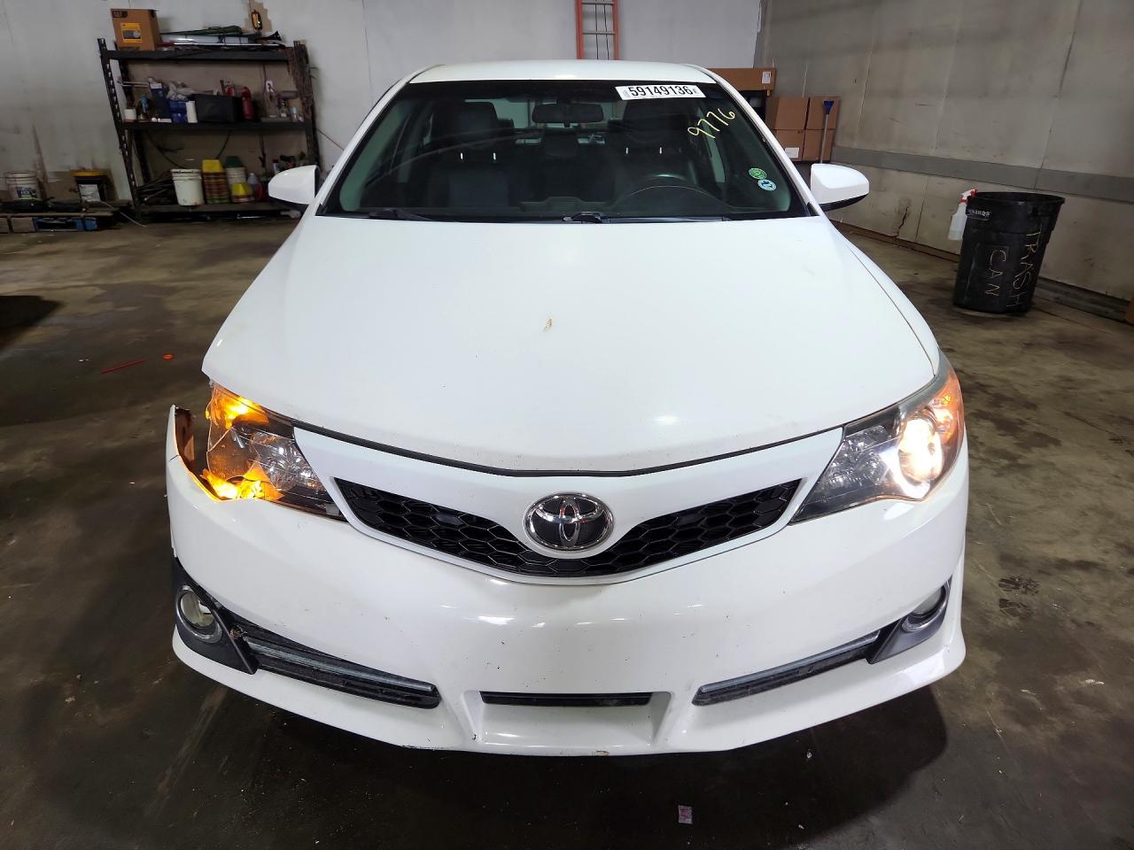 2014 Toyota Camry Se White vin: 4T1BF1FK4EU809776