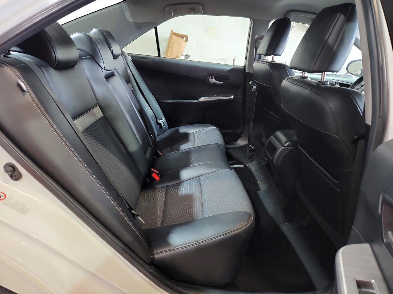 2014 Toyota Camry Se White vin: 4T1BF1FK4EU809776