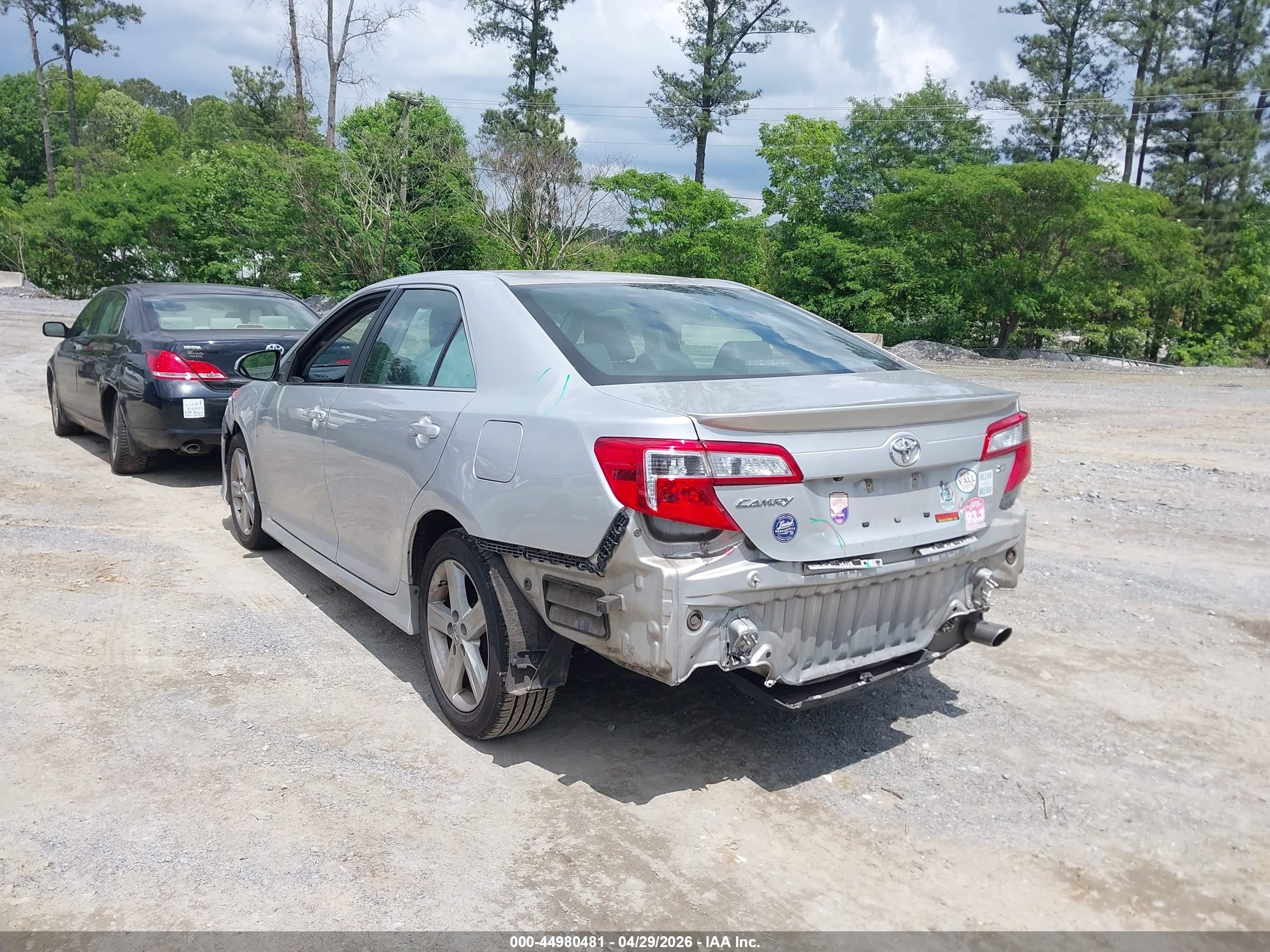 2014 Toyota Camry Se Серебряный vin: 4T1BF1FK4EU810930