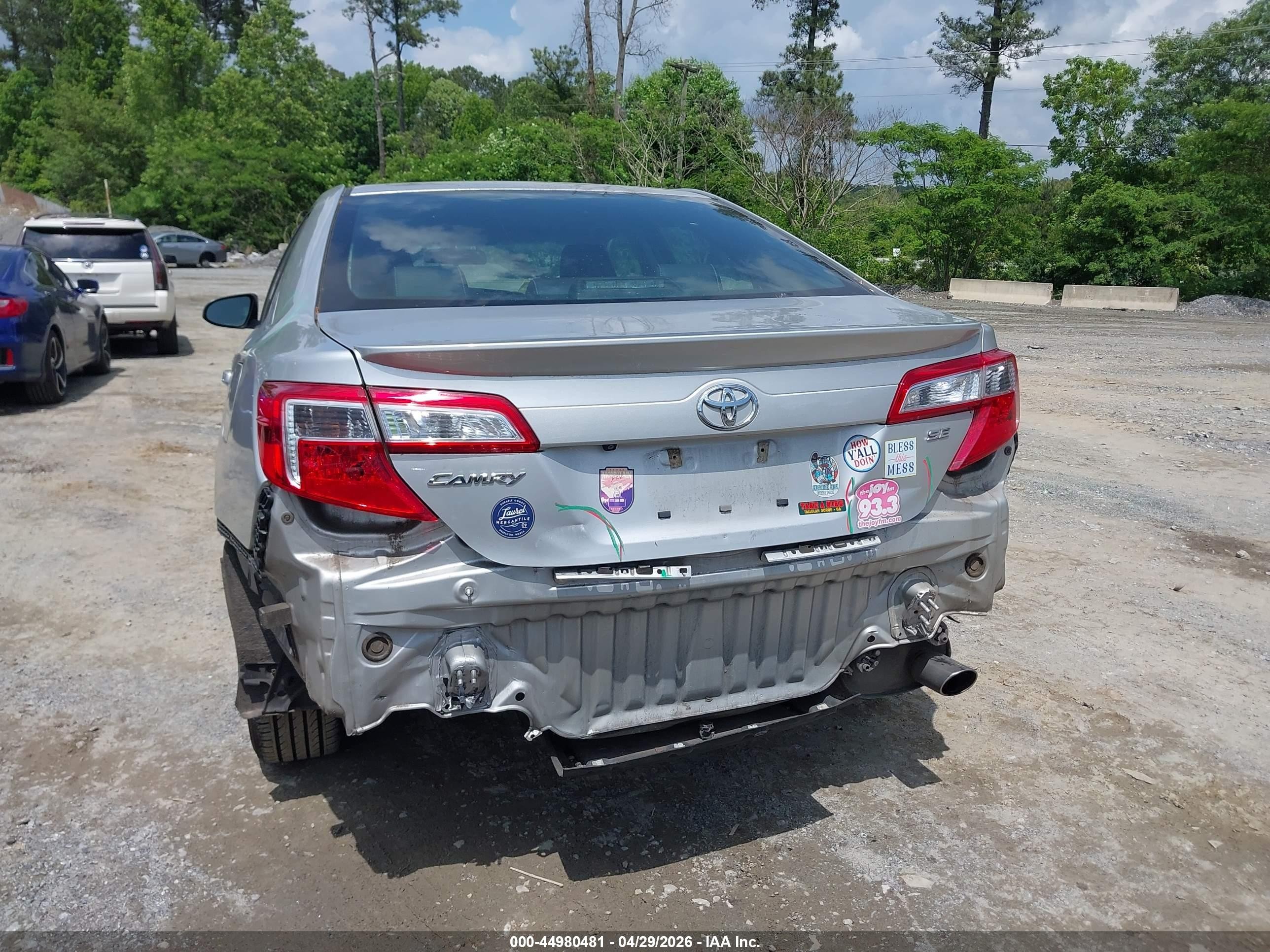 2014 Toyota Camry Se Серебряный vin: 4T1BF1FK4EU810930
