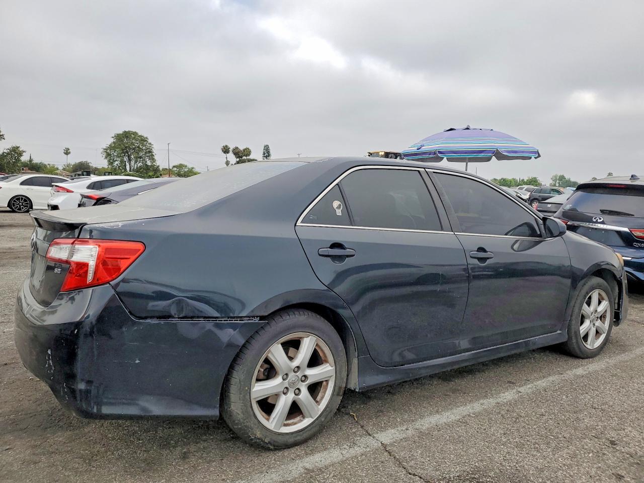 2014 Toyota Camry Se Sport Blue vin: 4T1BF1FK4EU825959