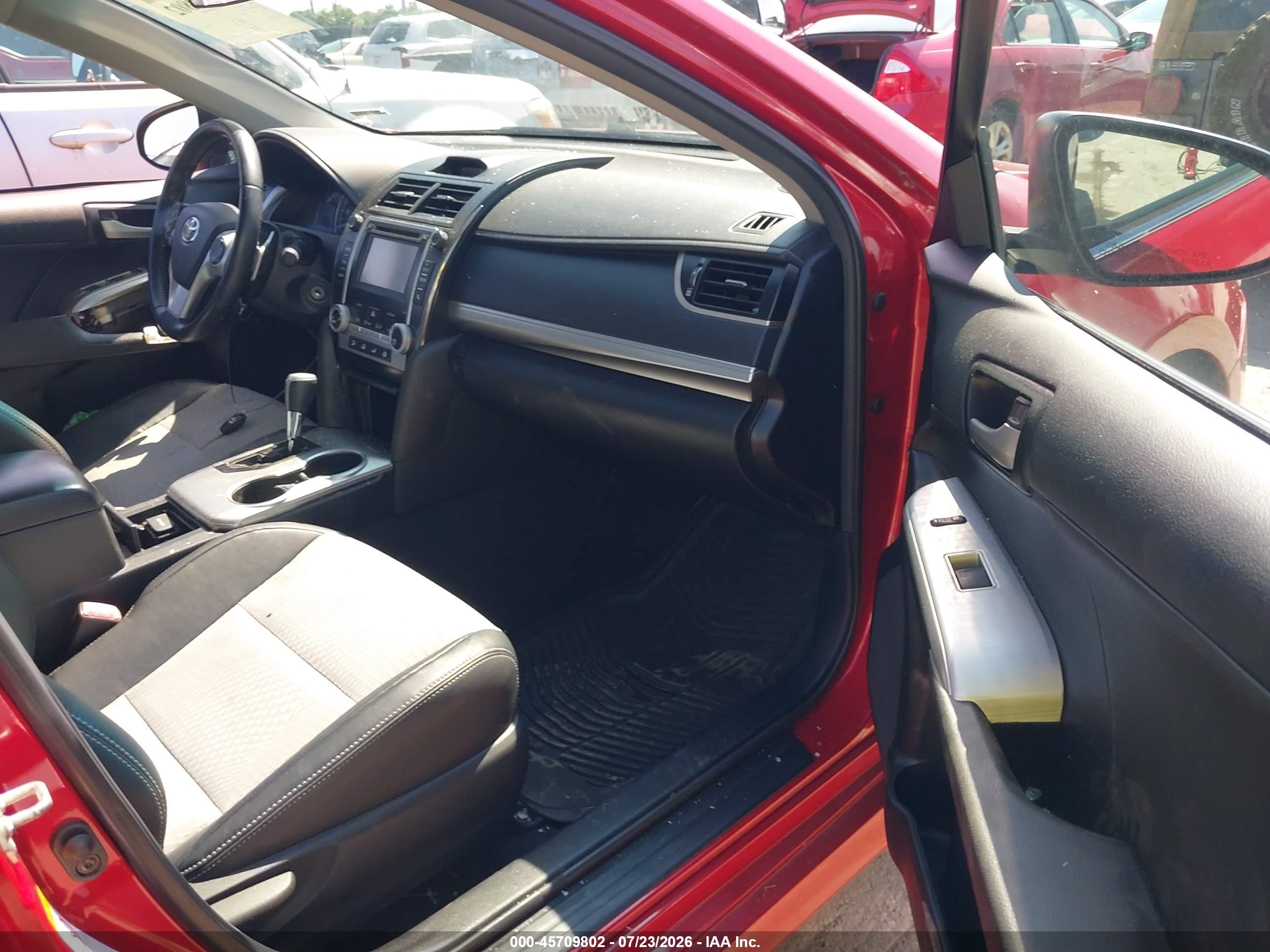 2014 Toyota Camry Se Red vin: 4T1BF1FK4EU828411