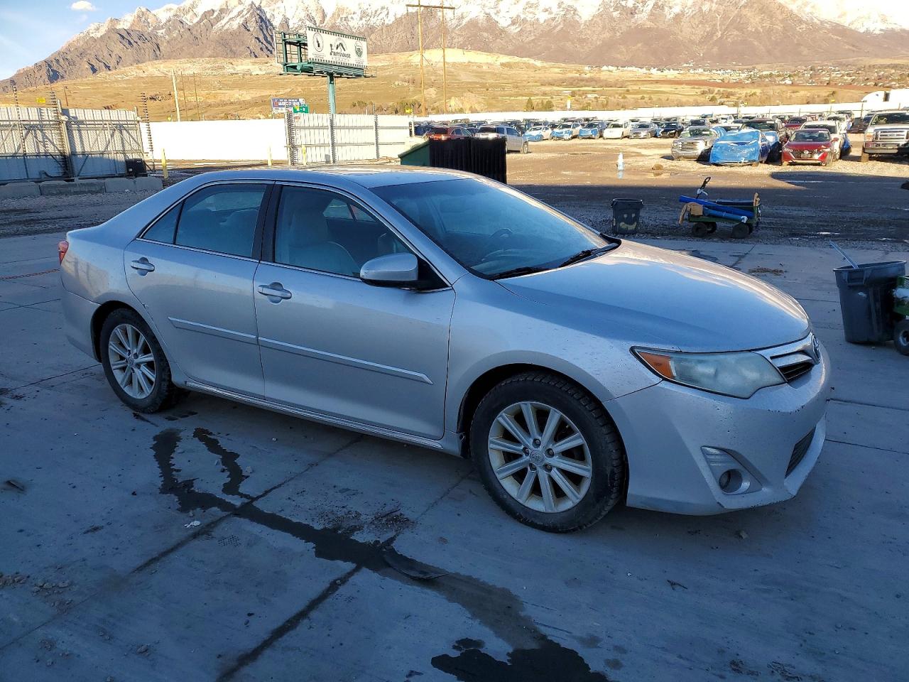 2014 Toyota Camry Silver vin: 4T1BF1FK4EU834323