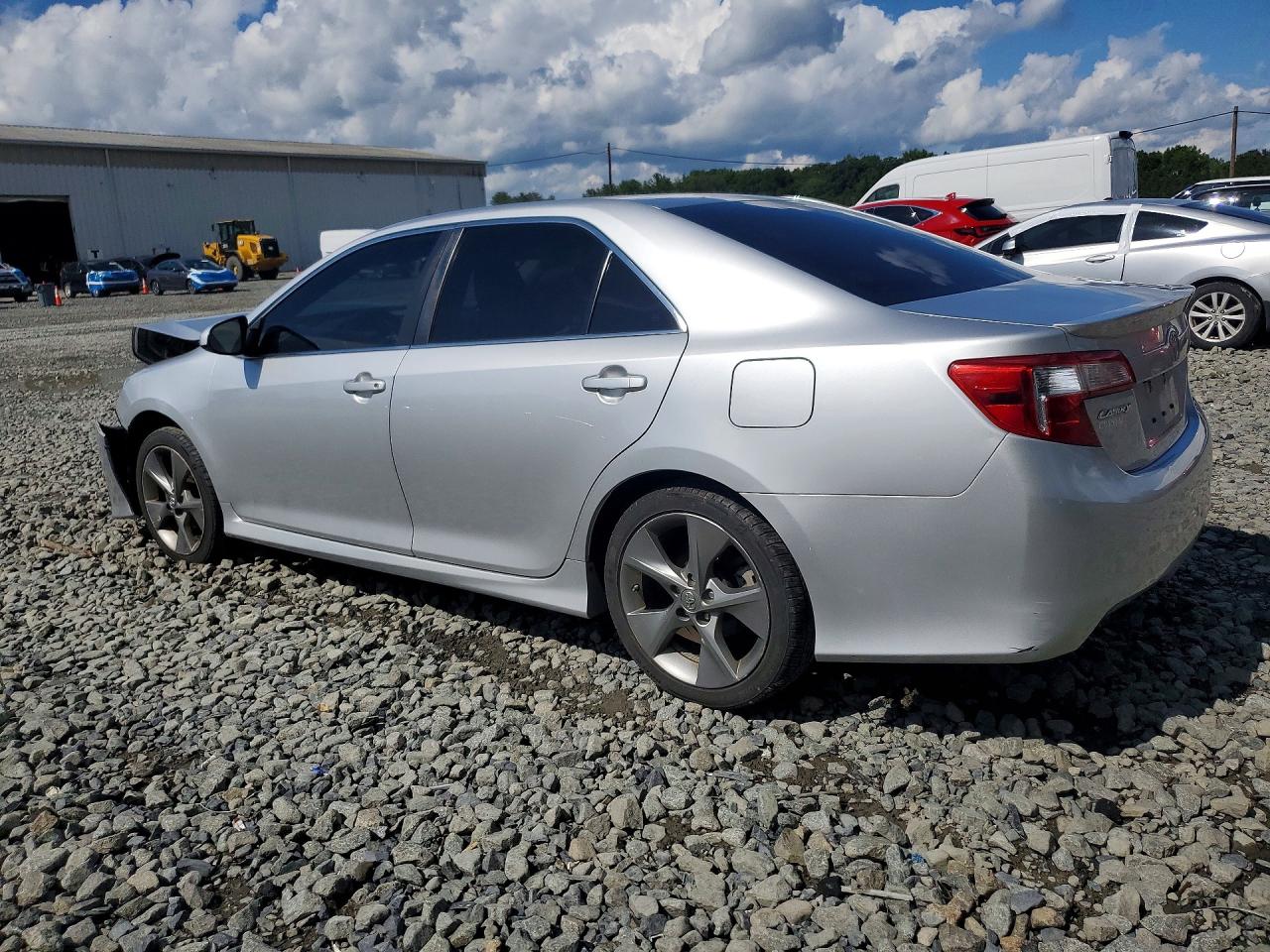 2014 Toyota Camry Se Sport Silver vin: 4T1BF1FK4EU848125