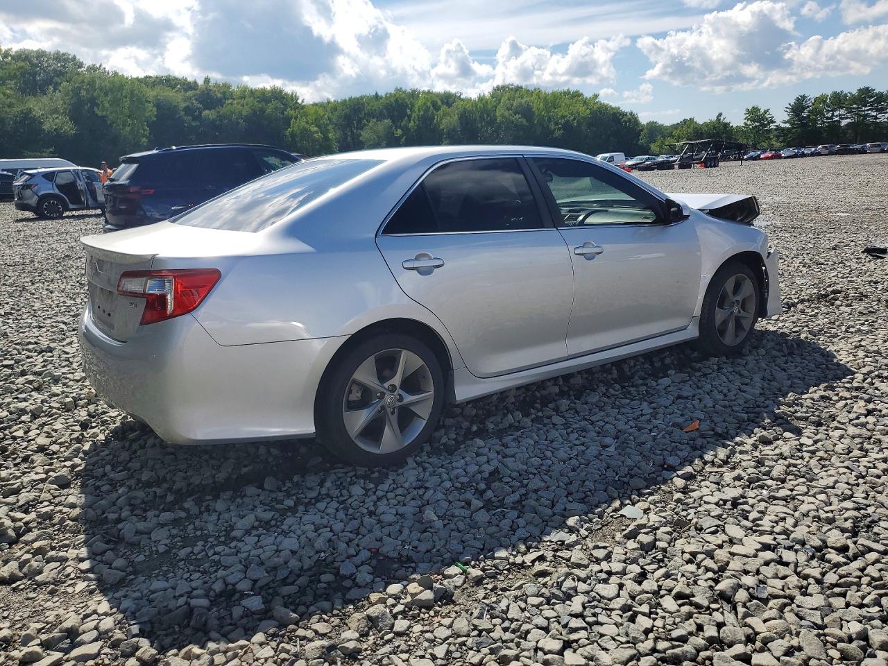 2014 Toyota Camry Se Sport Silver vin: 4T1BF1FK4EU848125