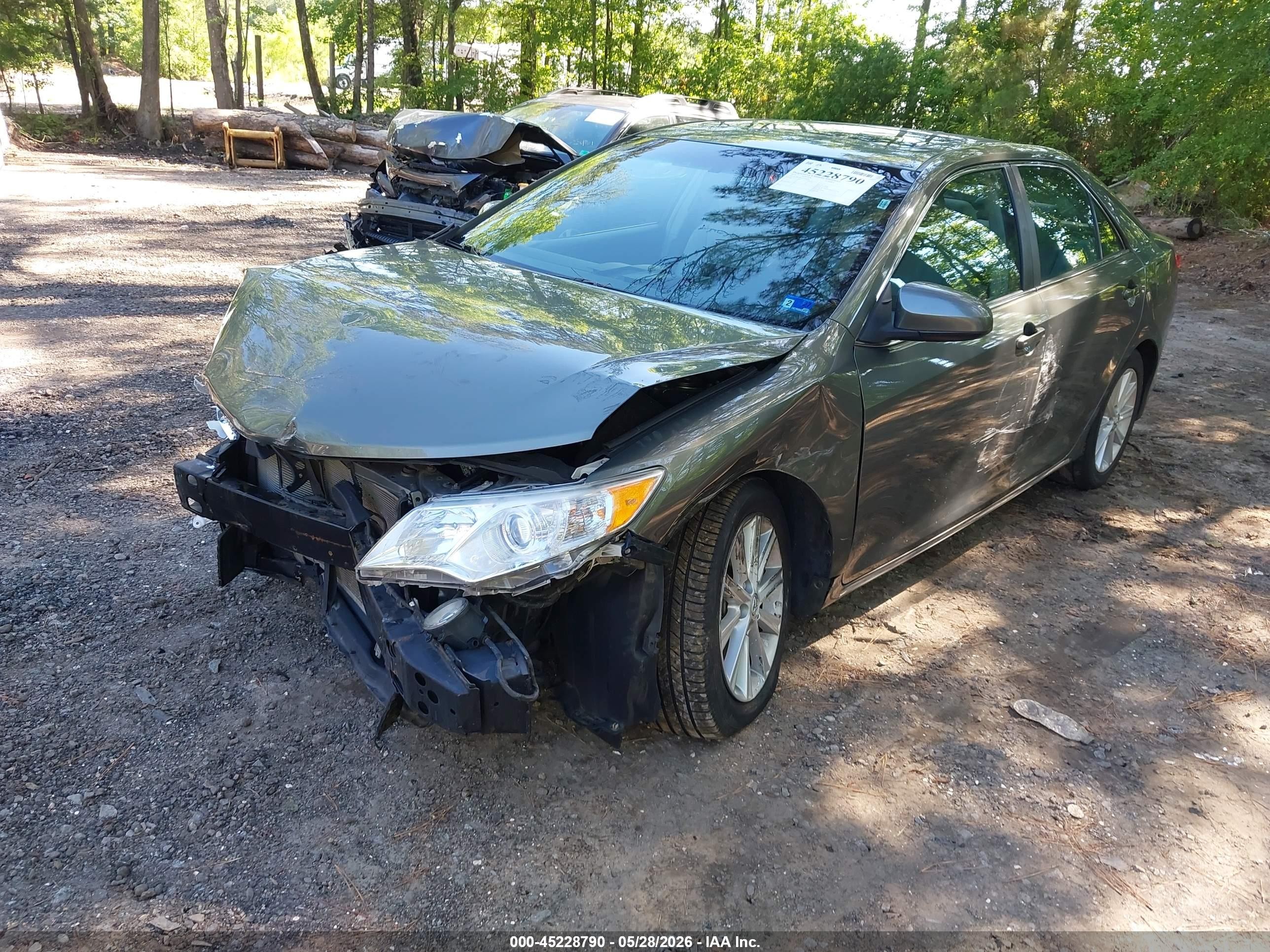 2014 Toyota Camry Xle Green vin: 4T1BF1FK4EU849128