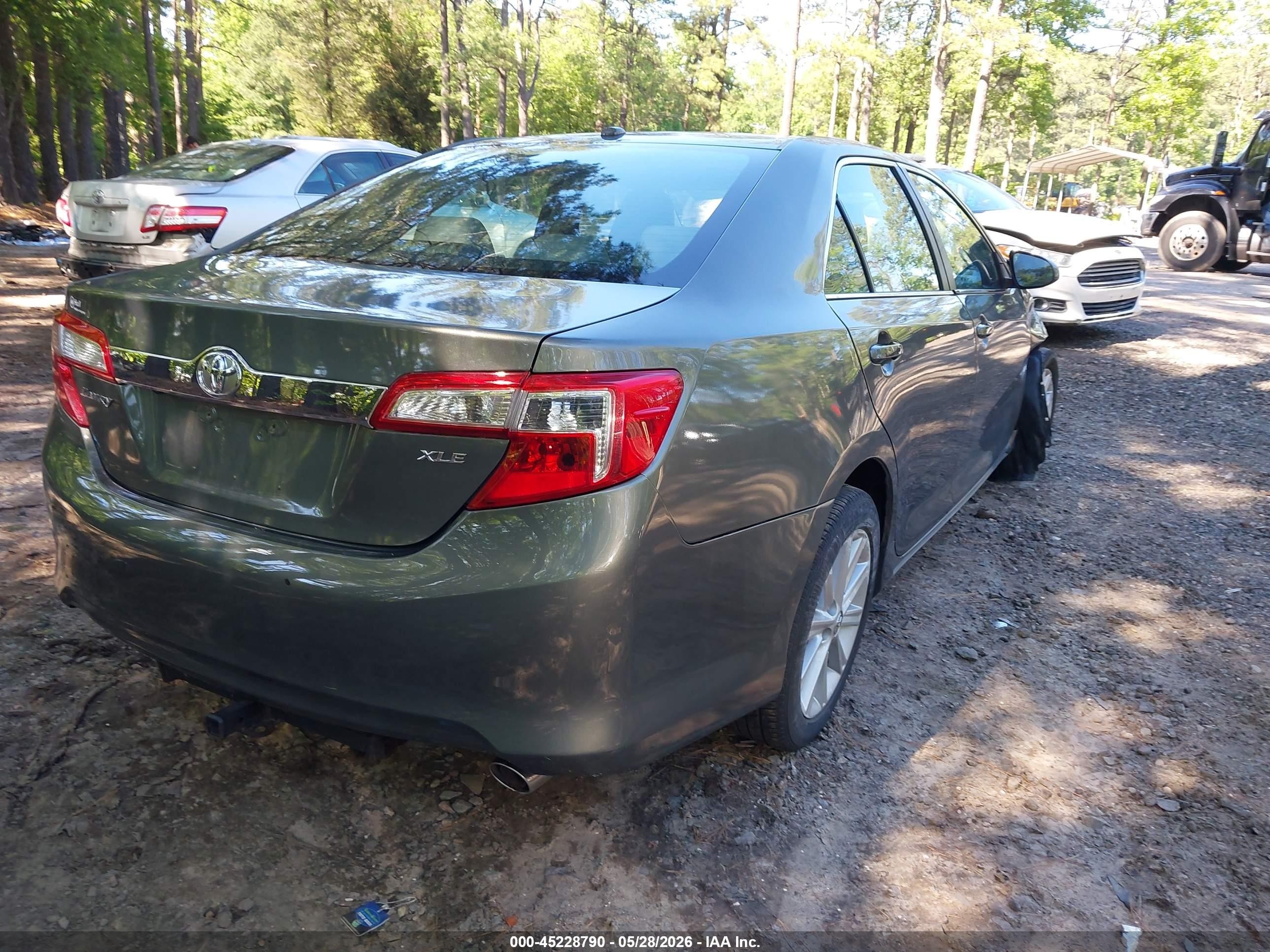 2014 Toyota Camry Xle Green vin: 4T1BF1FK4EU849128