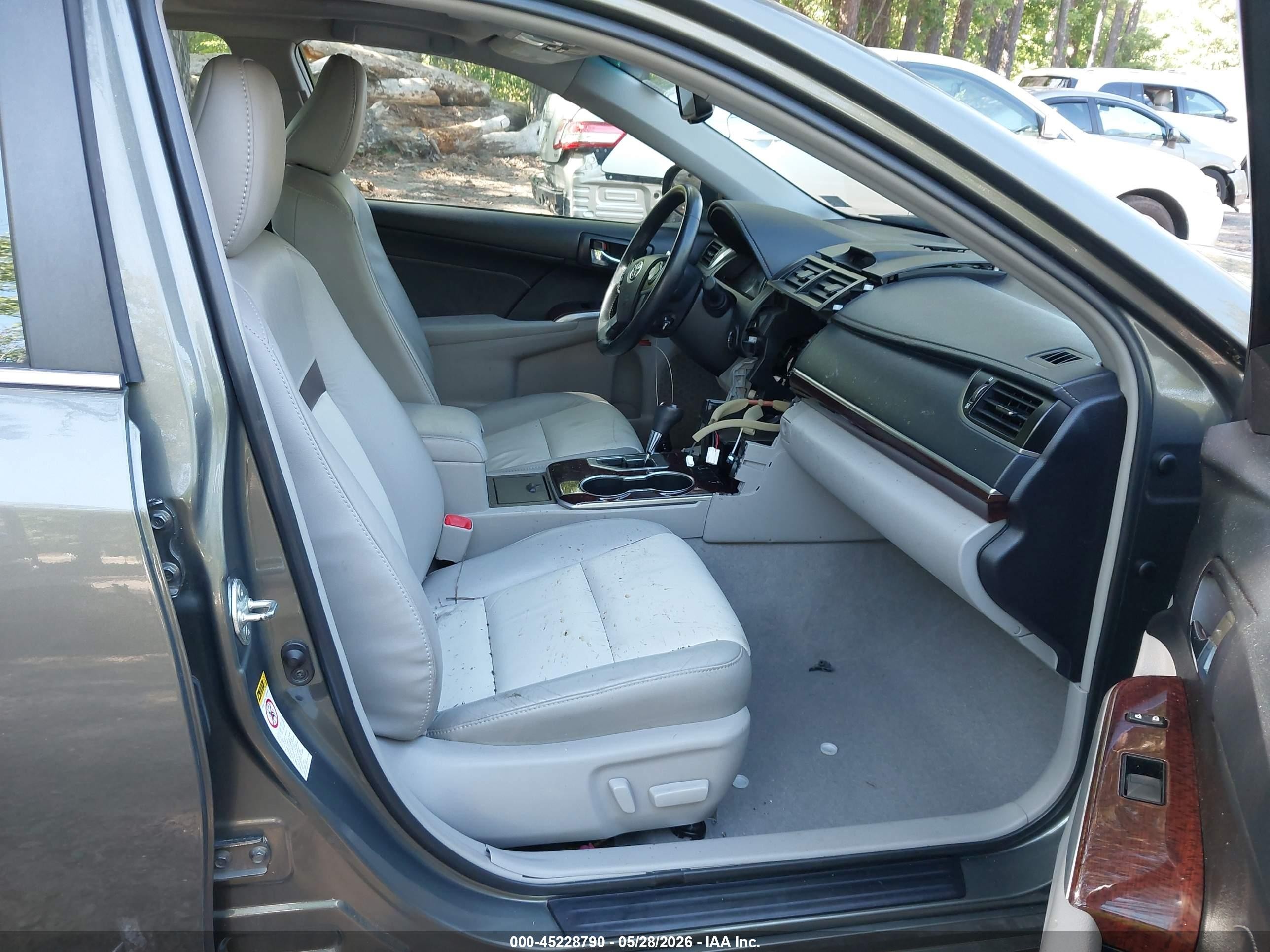 2014 Toyota Camry Xle Green vin: 4T1BF1FK4EU849128