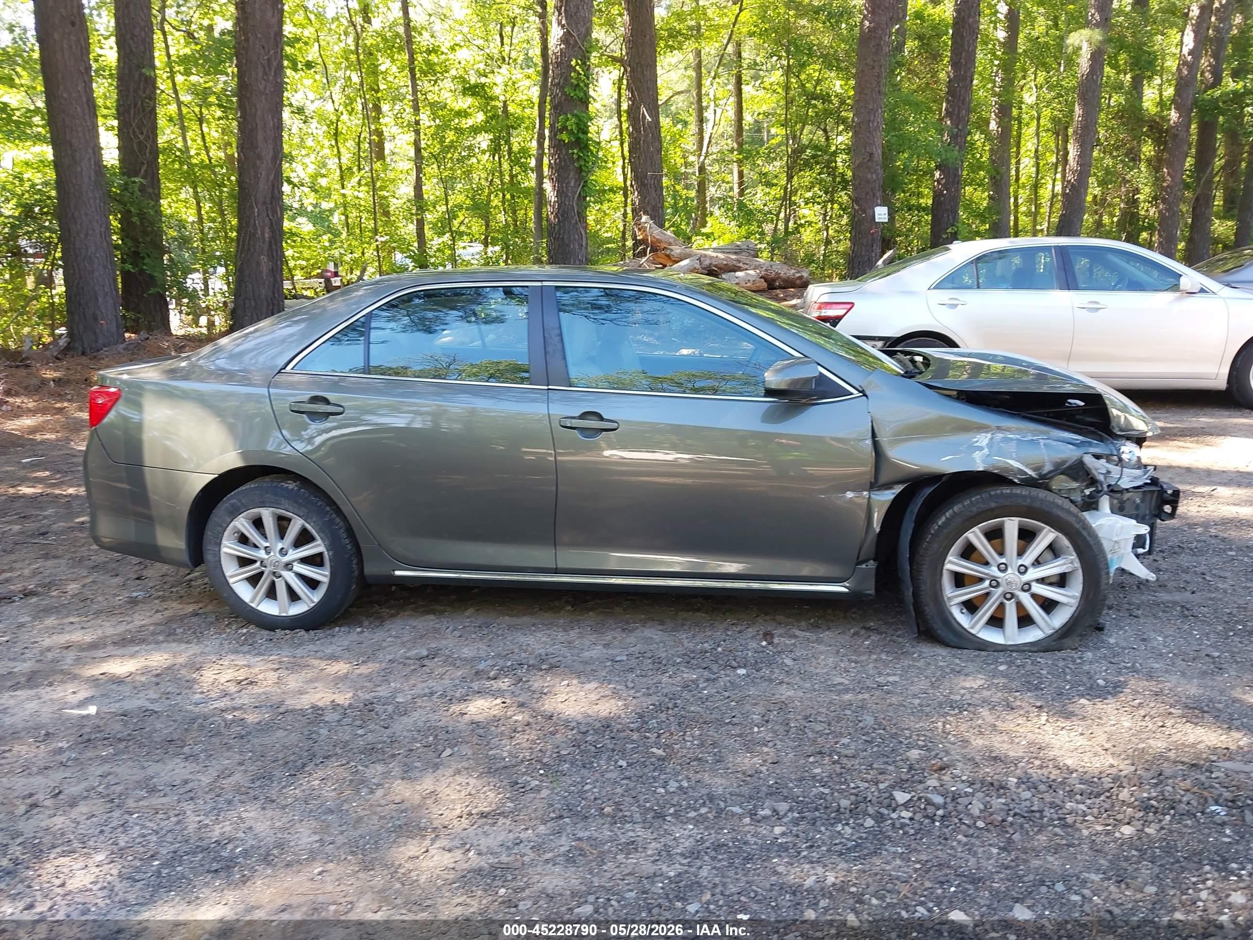 2014 Toyota Camry Xle Green vin: 4T1BF1FK4EU849128