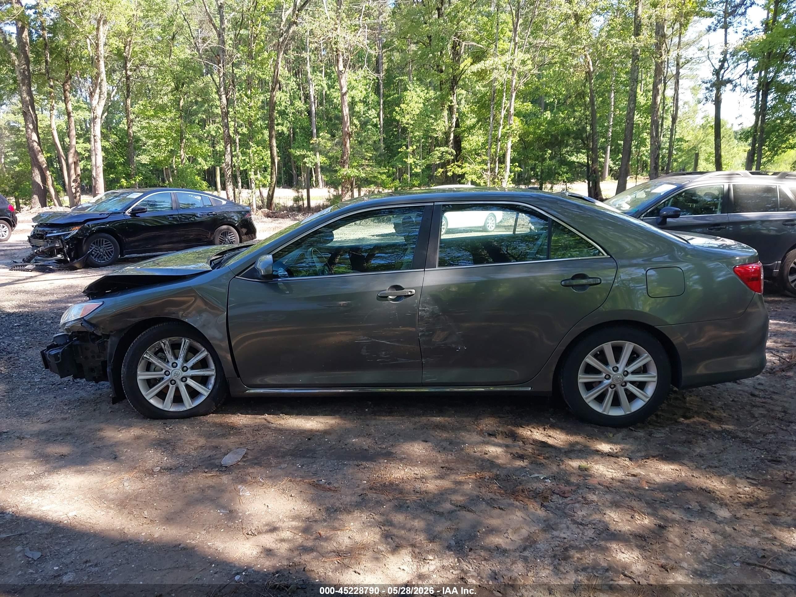 2014 Toyota Camry Xle Green vin: 4T1BF1FK4EU849128