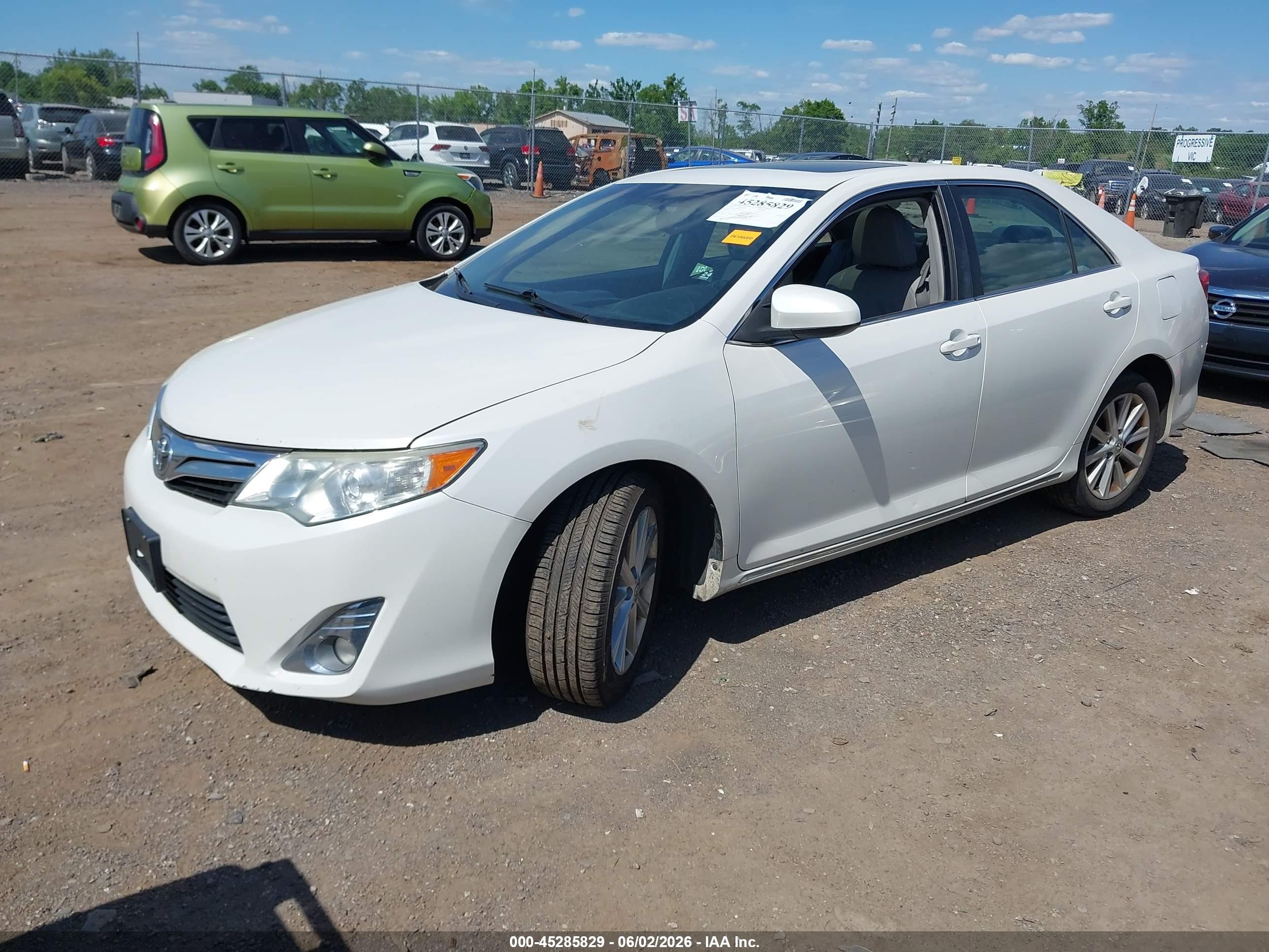2014 Toyota Camry Xle White vin: 4T1BF1FK4EU857164