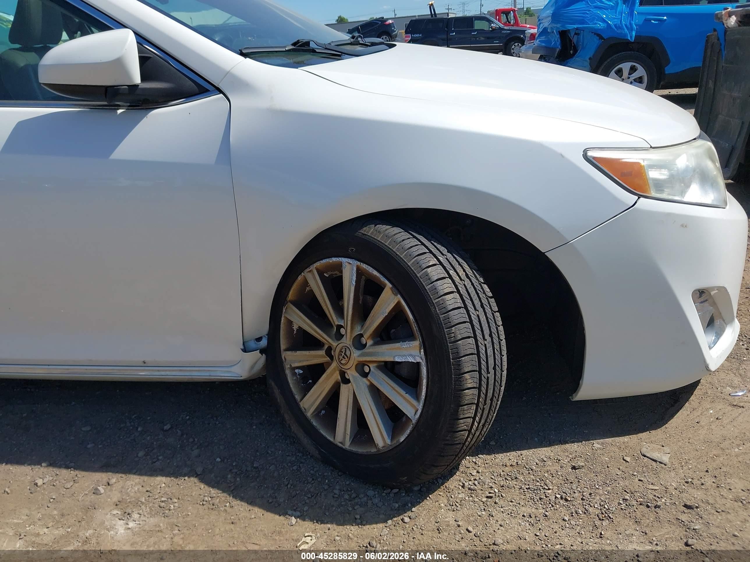 2014 Toyota Camry Xle White vin: 4T1BF1FK4EU857164