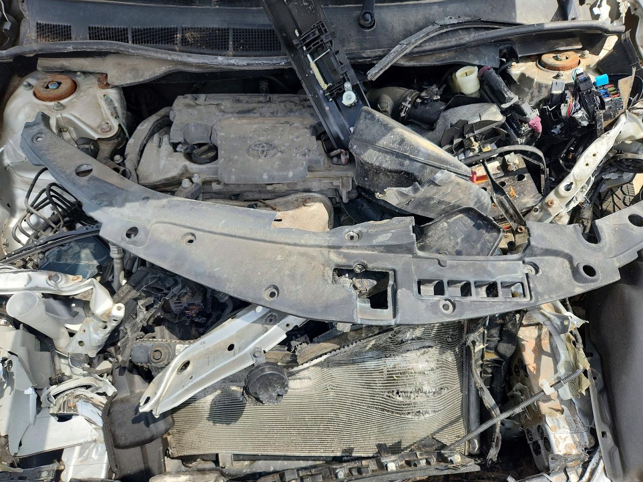 2014 Toyota Camry Se Silver vin: 4T1BF1FK4EU859349