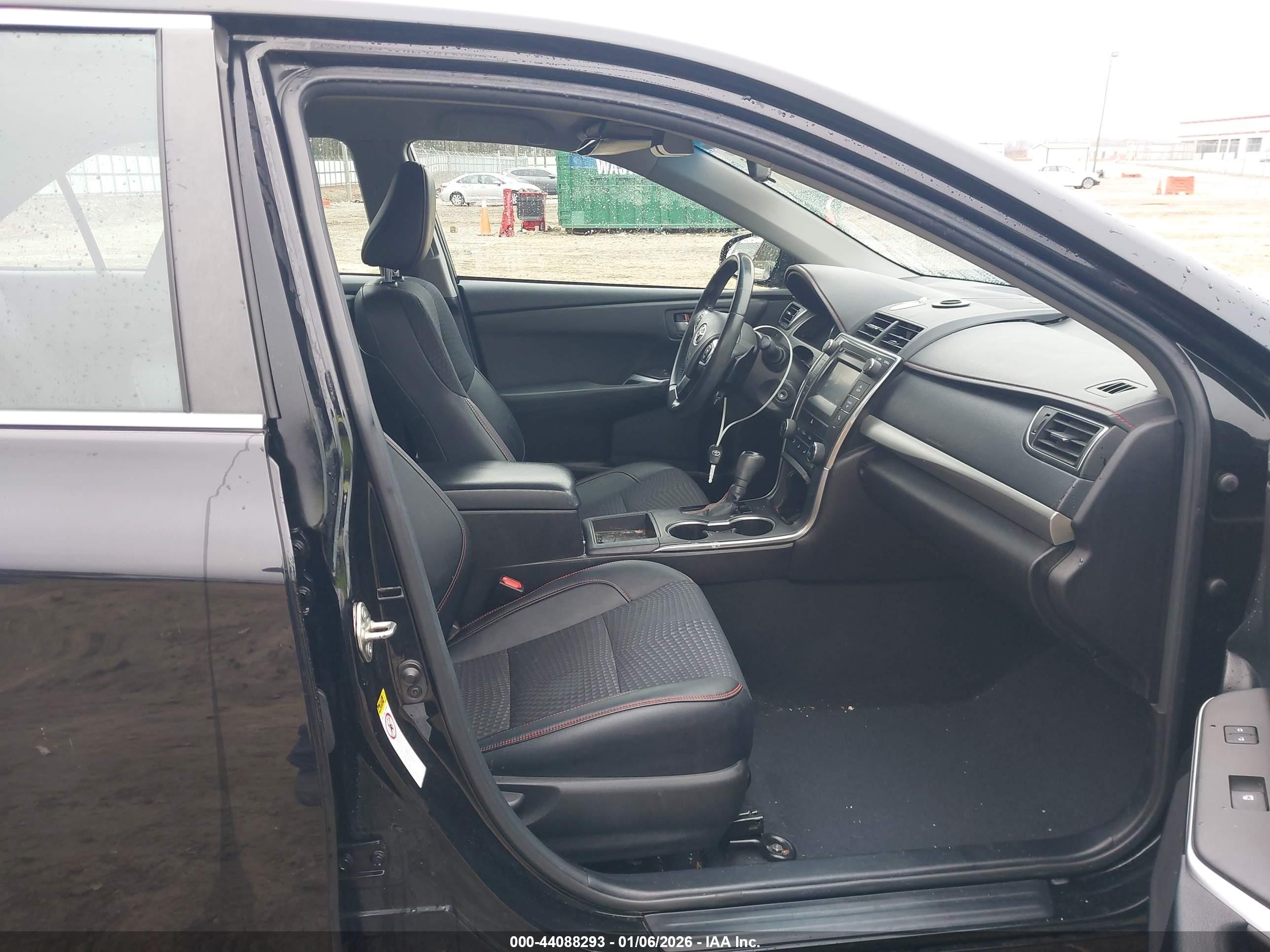 2015 Toyota Camry Se Black vin: 4T1BF1FK4FU014891
