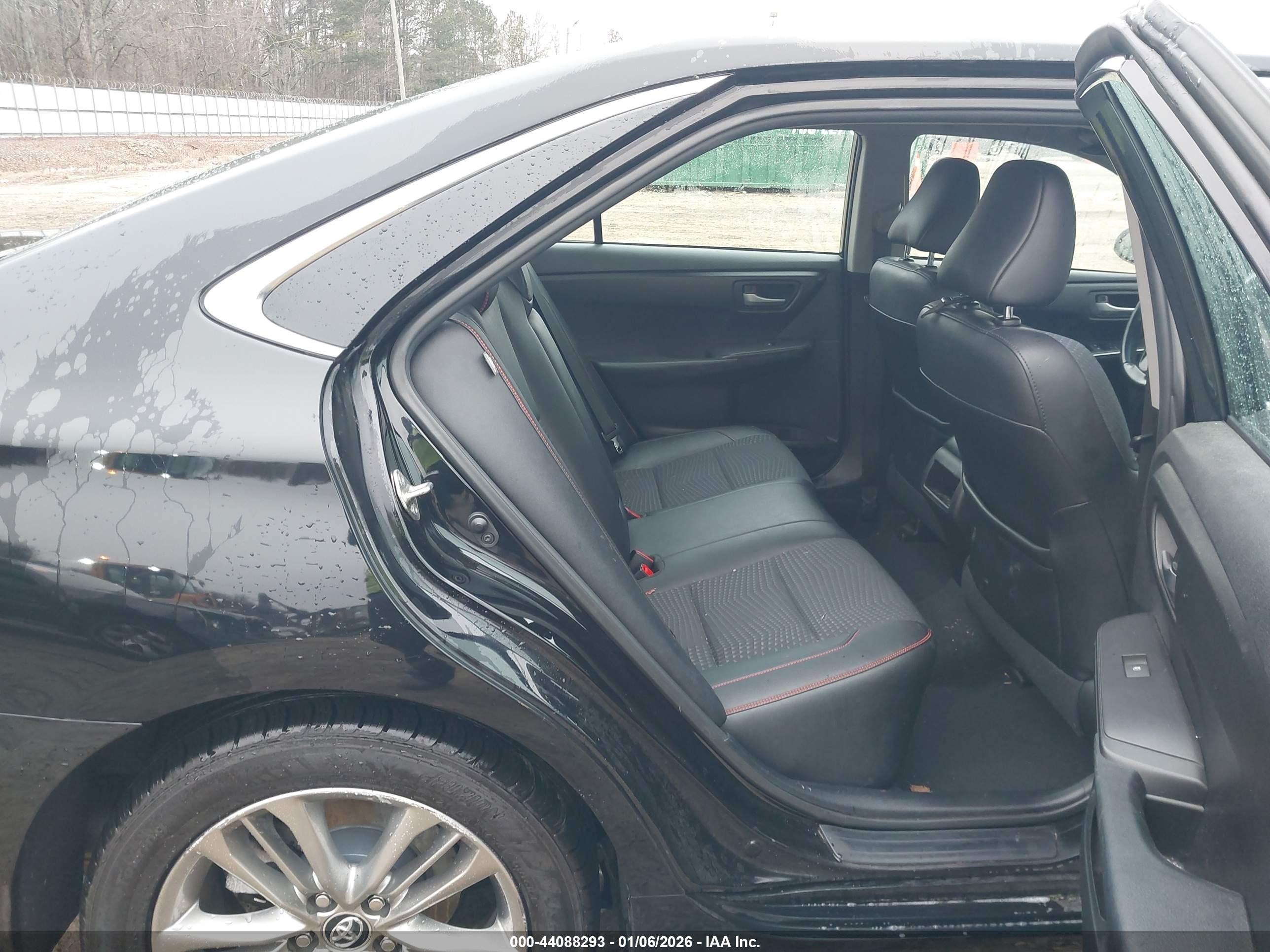 2015 Toyota Camry Se Black vin: 4T1BF1FK4FU014891