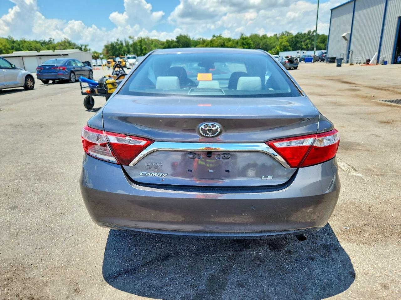 2015 Toyota Camry Le Gray vin: 4T1BF1FK4FU018889