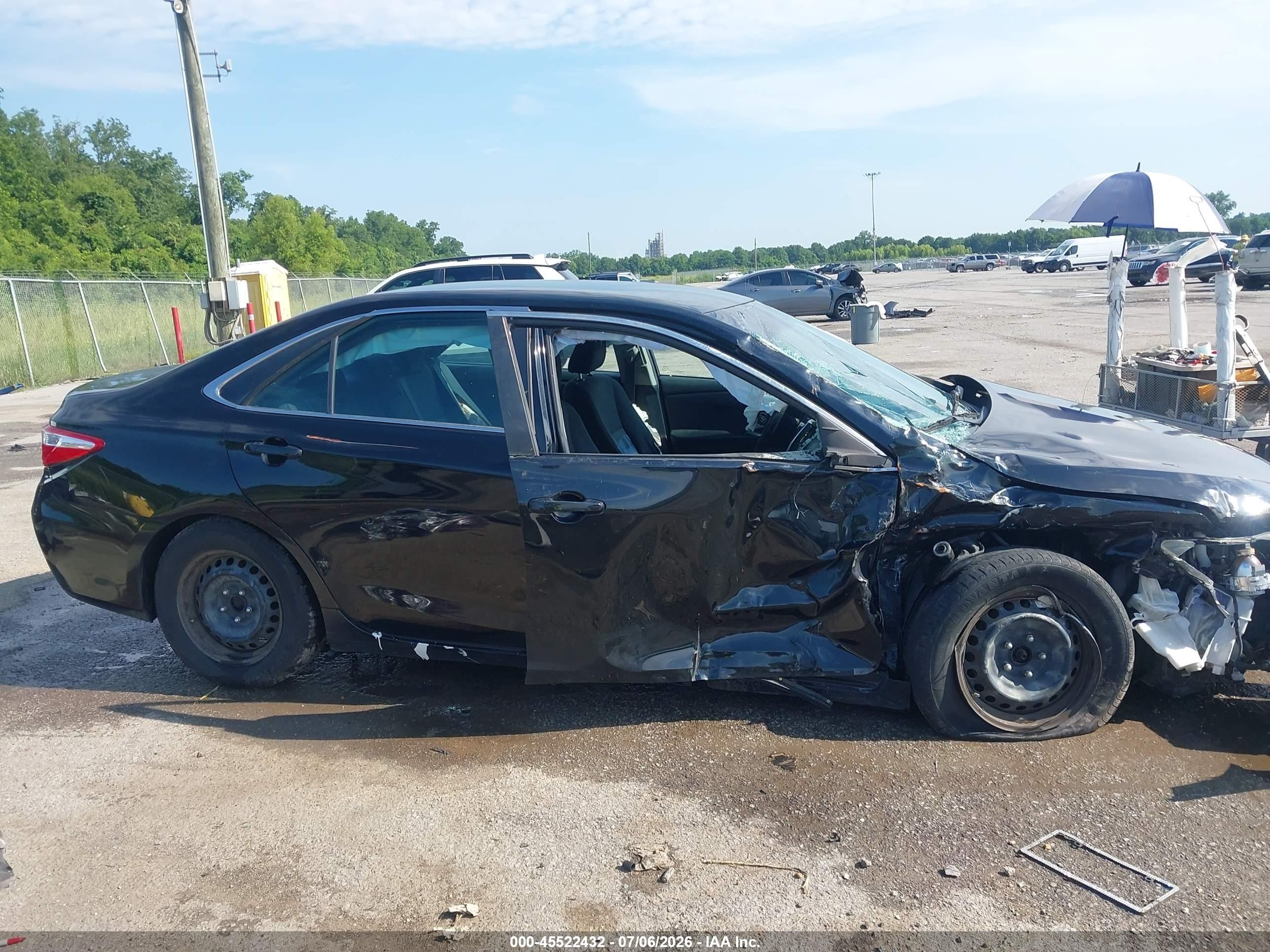 2015 Toyota Camry Le Black vin: 4T1BF1FK4FU029147