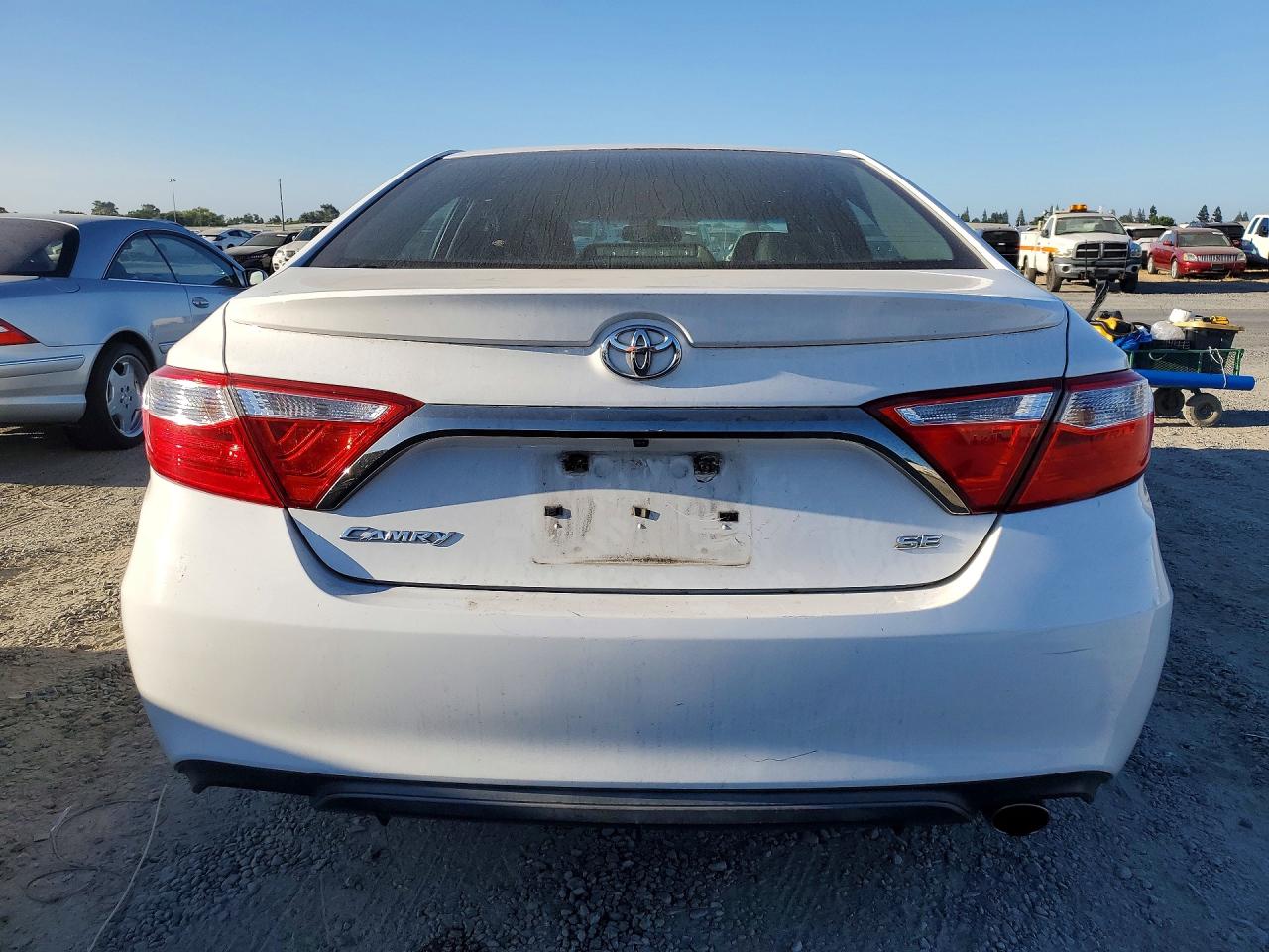 2015 Toyota Camry Se Белый vin: 4T1BF1FK4FU038091