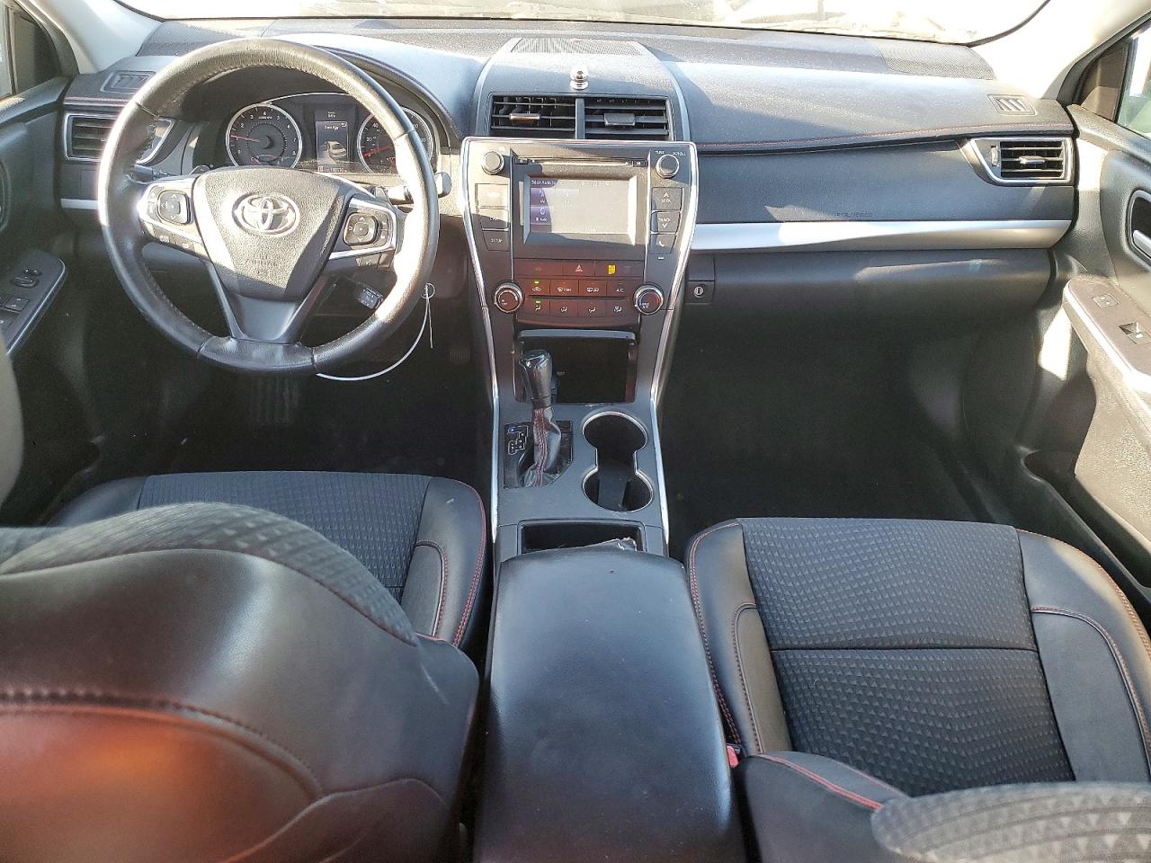 2015 Toyota Camry Se Белый vin: 4T1BF1FK4FU038091