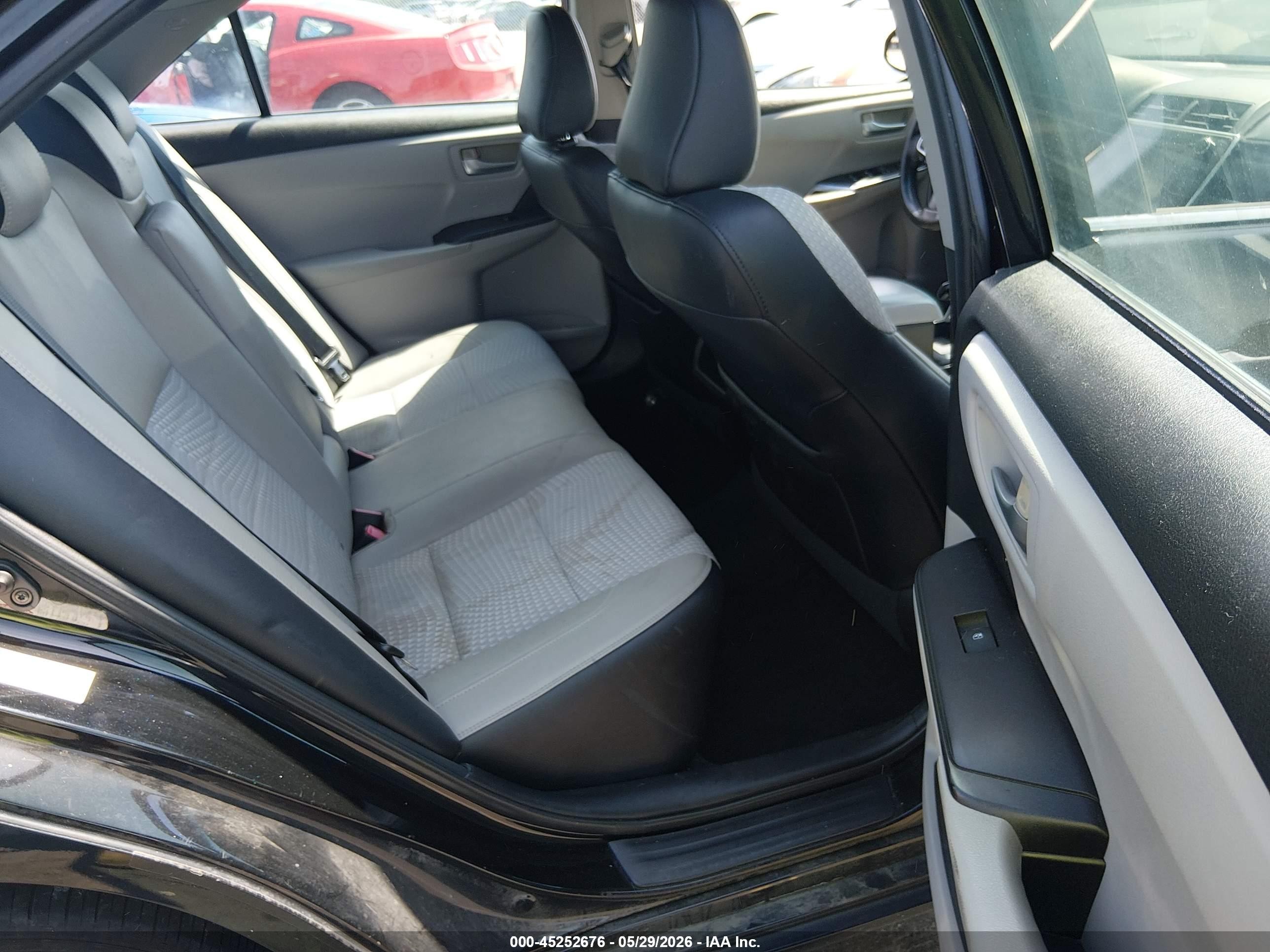 2015 Toyota Camry Se White vin: 4T1BF1FK4FU053870