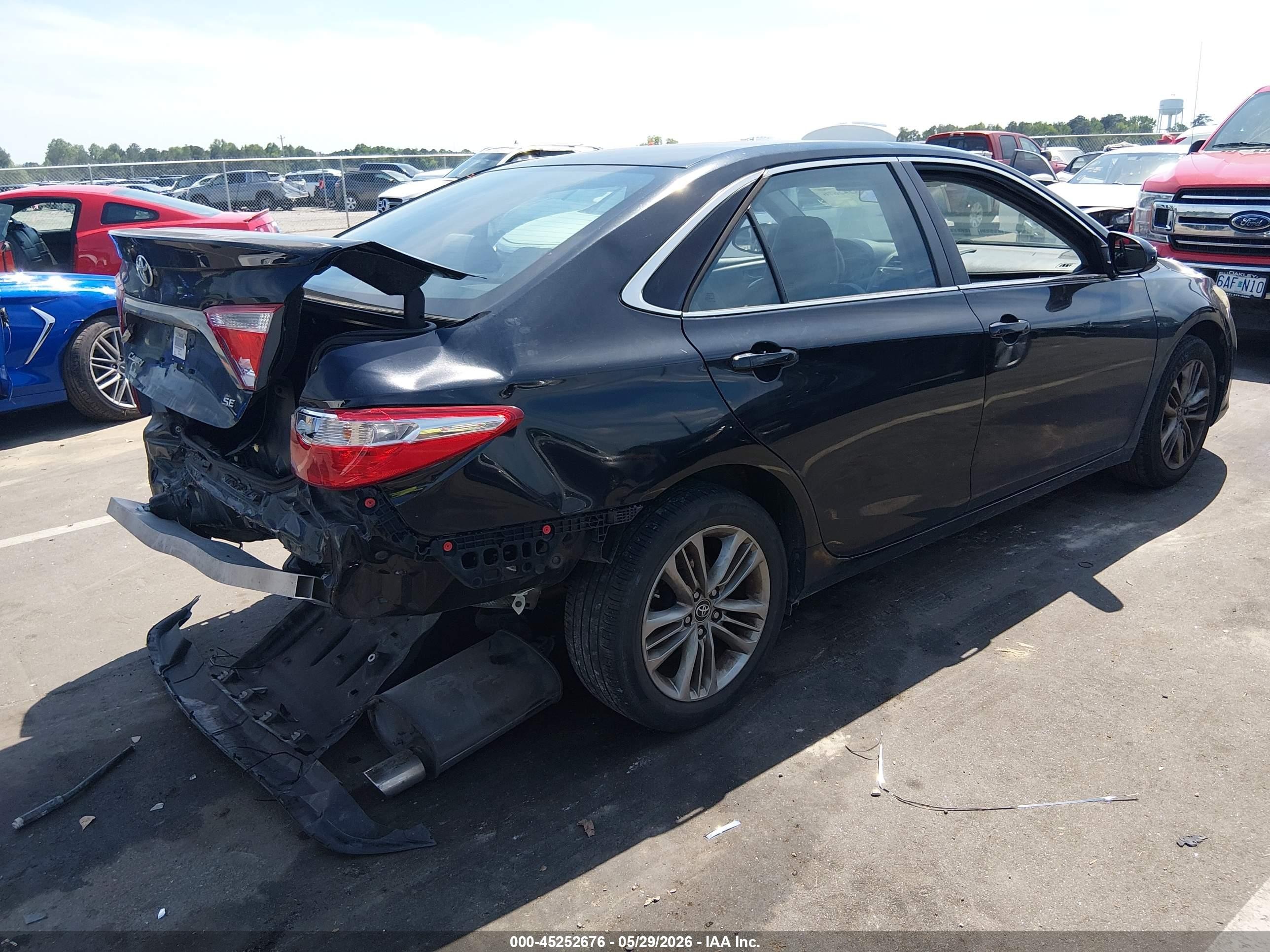 2015 Toyota Camry Se White vin: 4T1BF1FK4FU053870