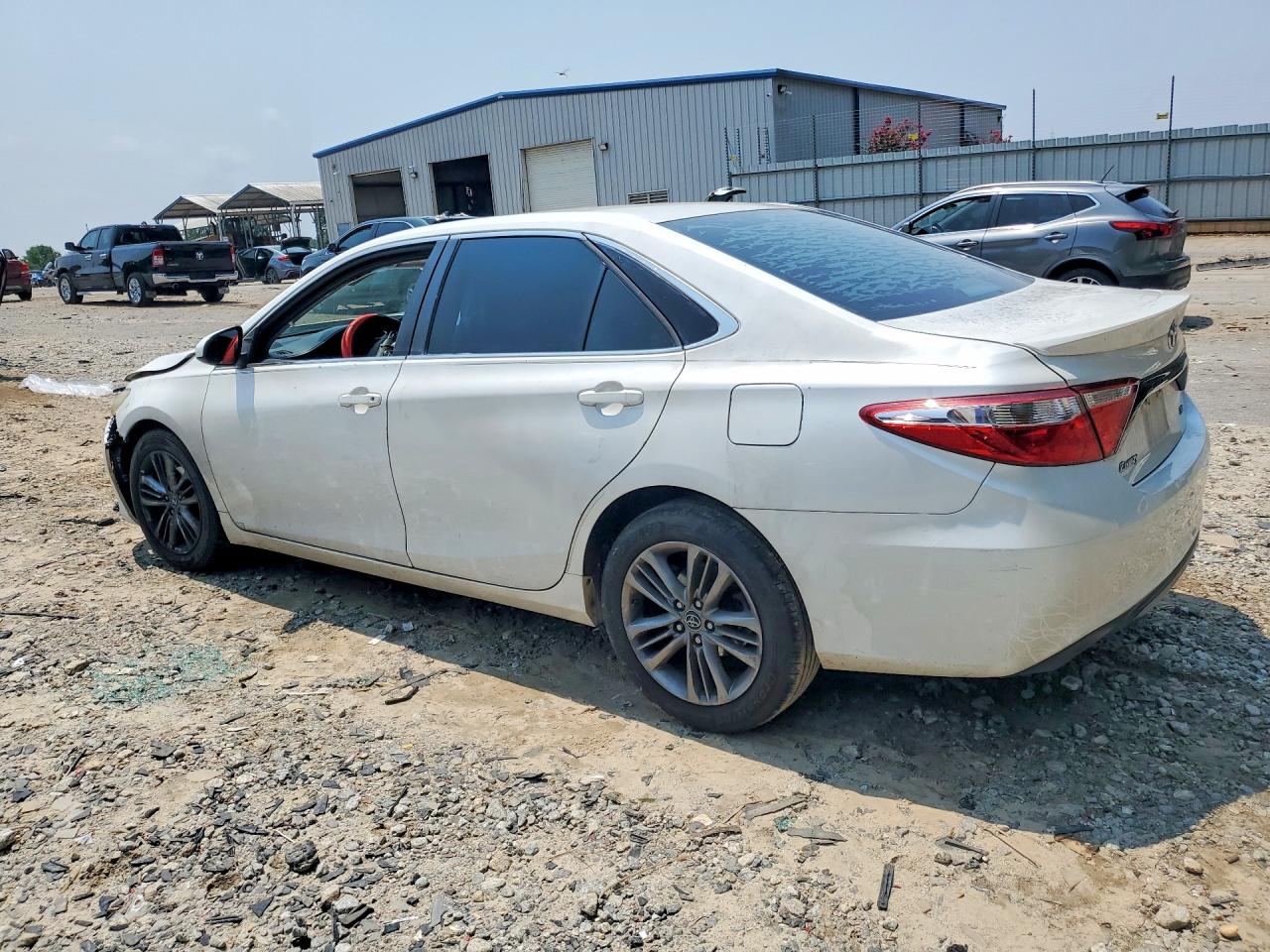 2015 Toyota Camry Se White vin: 4T1BF1FK4FU057613