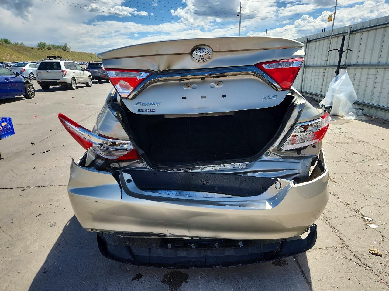2015 Toyota Camry Xse Beige vin: 4T1BF1FK4FU068546
