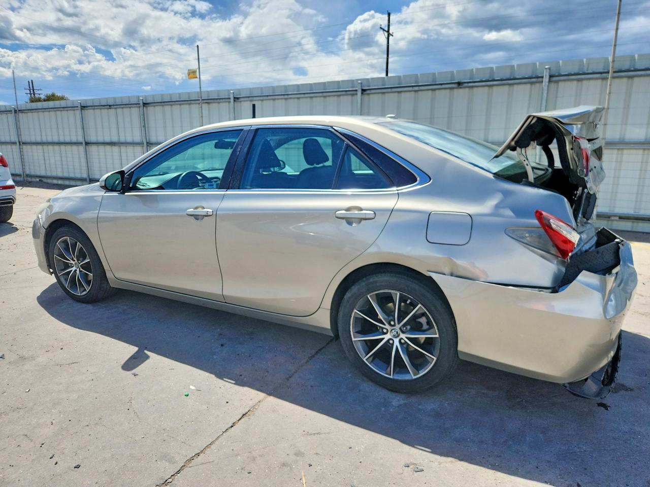 2015 Toyota Camry Xse Beige vin: 4T1BF1FK4FU068546