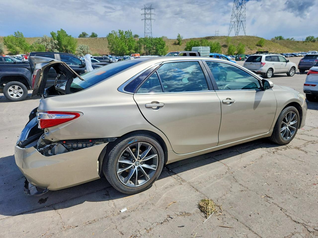 2015 Toyota Camry Xse Beige vin: 4T1BF1FK4FU068546
