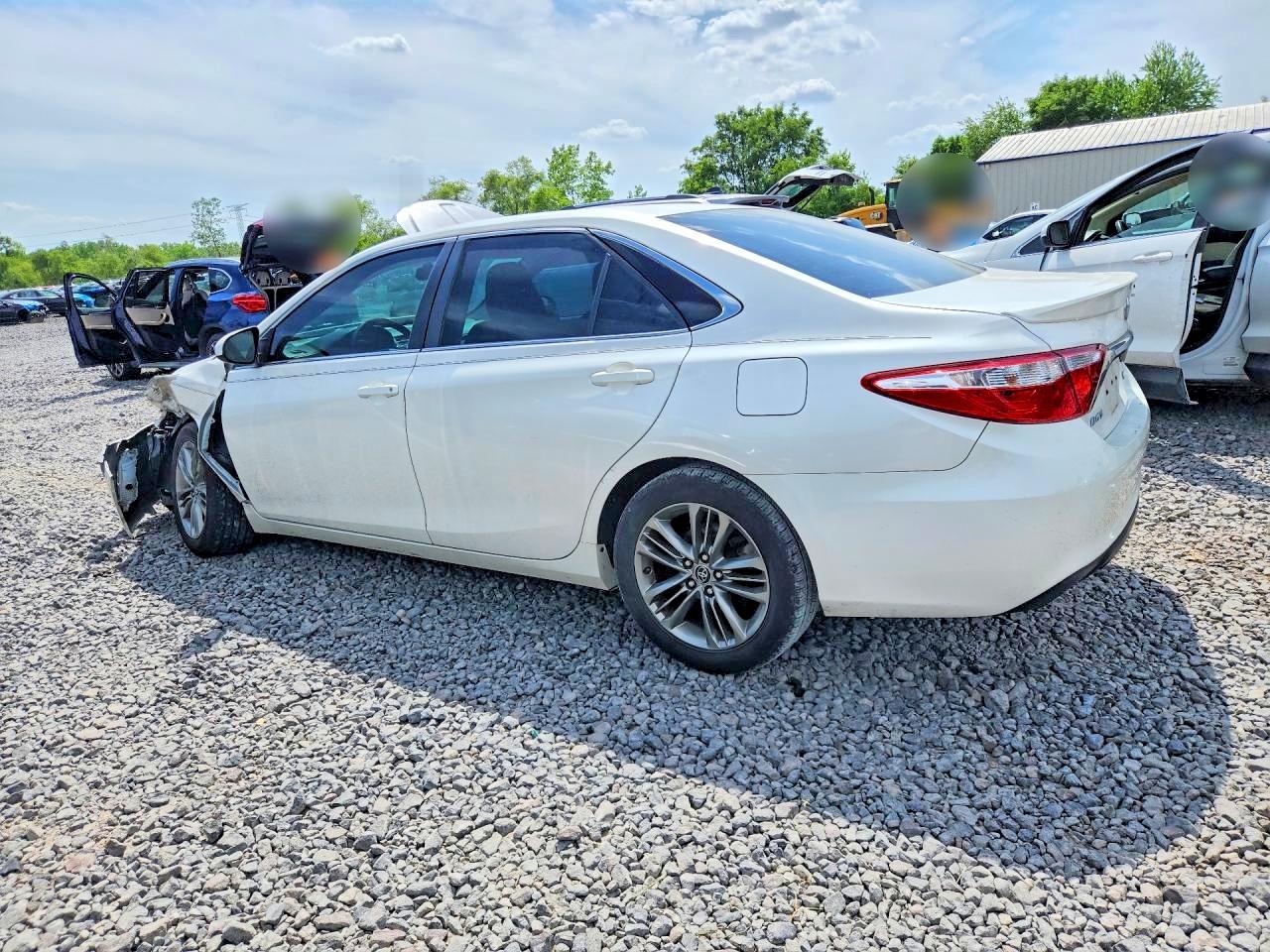2015 Toyota Camry Se White vin: 4T1BF1FK4FU071575