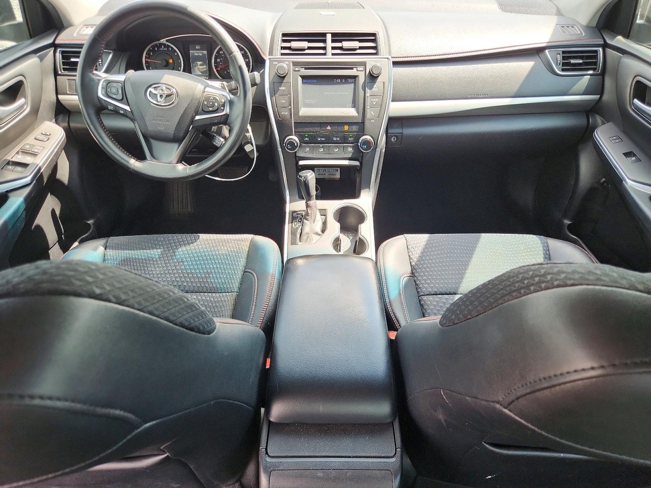 2015 Toyota Camry Se White vin: 4T1BF1FK4FU071575